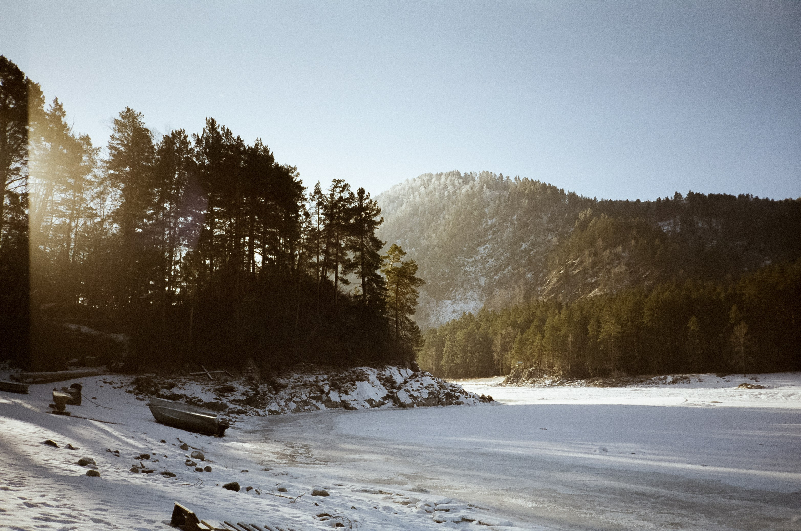 Кызыл-Таш — зимний пляж. Кедровый остров в суровый мороз. Фотограф-документалист Мария Осокина