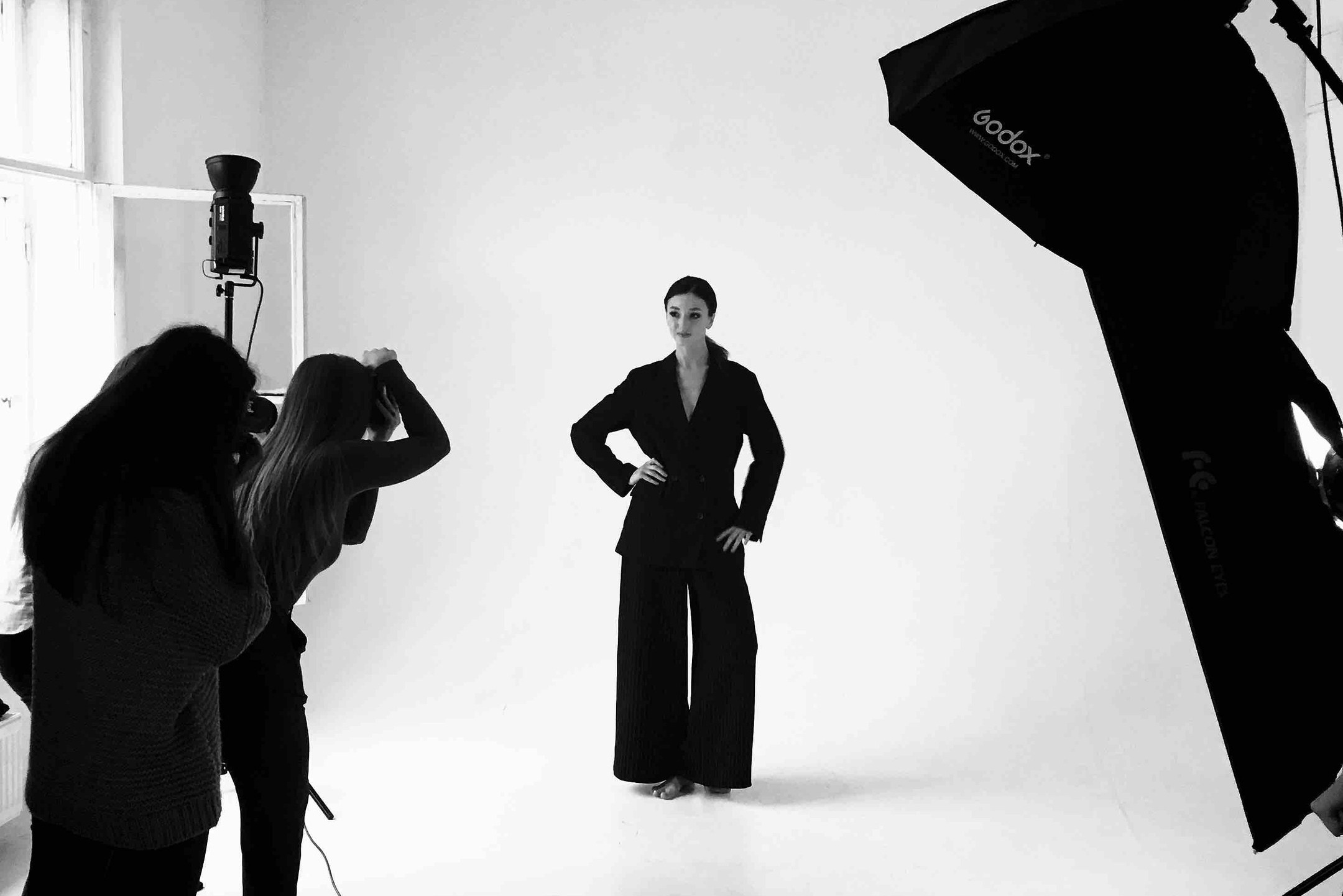 Контакты. Медиашкола Факультет — сеть фотошкол, в которой преподают профессиональные практикующие фотографы с огромным опытом!