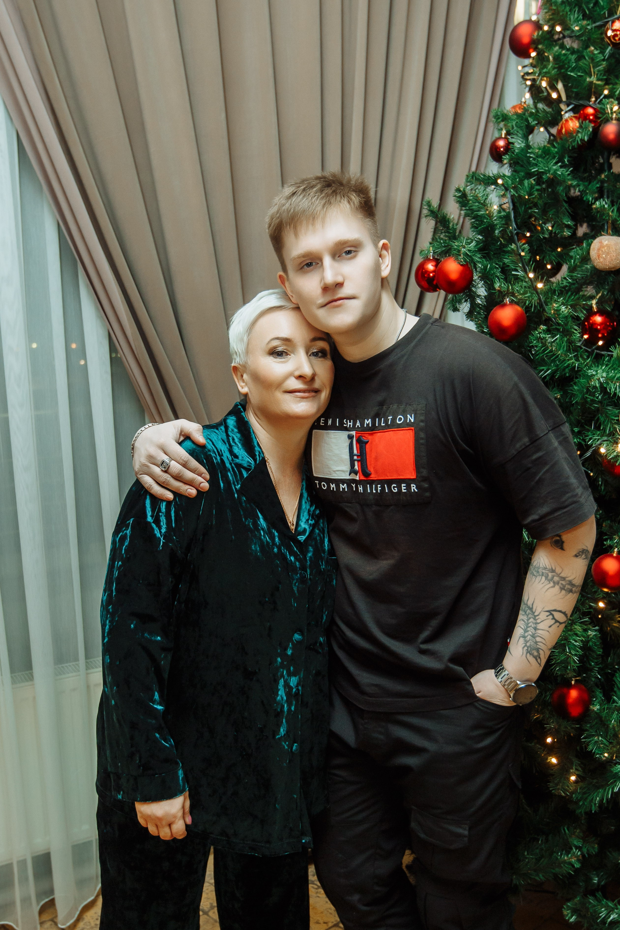 Марина Петрова - ведущая свадебного торжества, фотограф Павел Коротков рекомендует на праздник