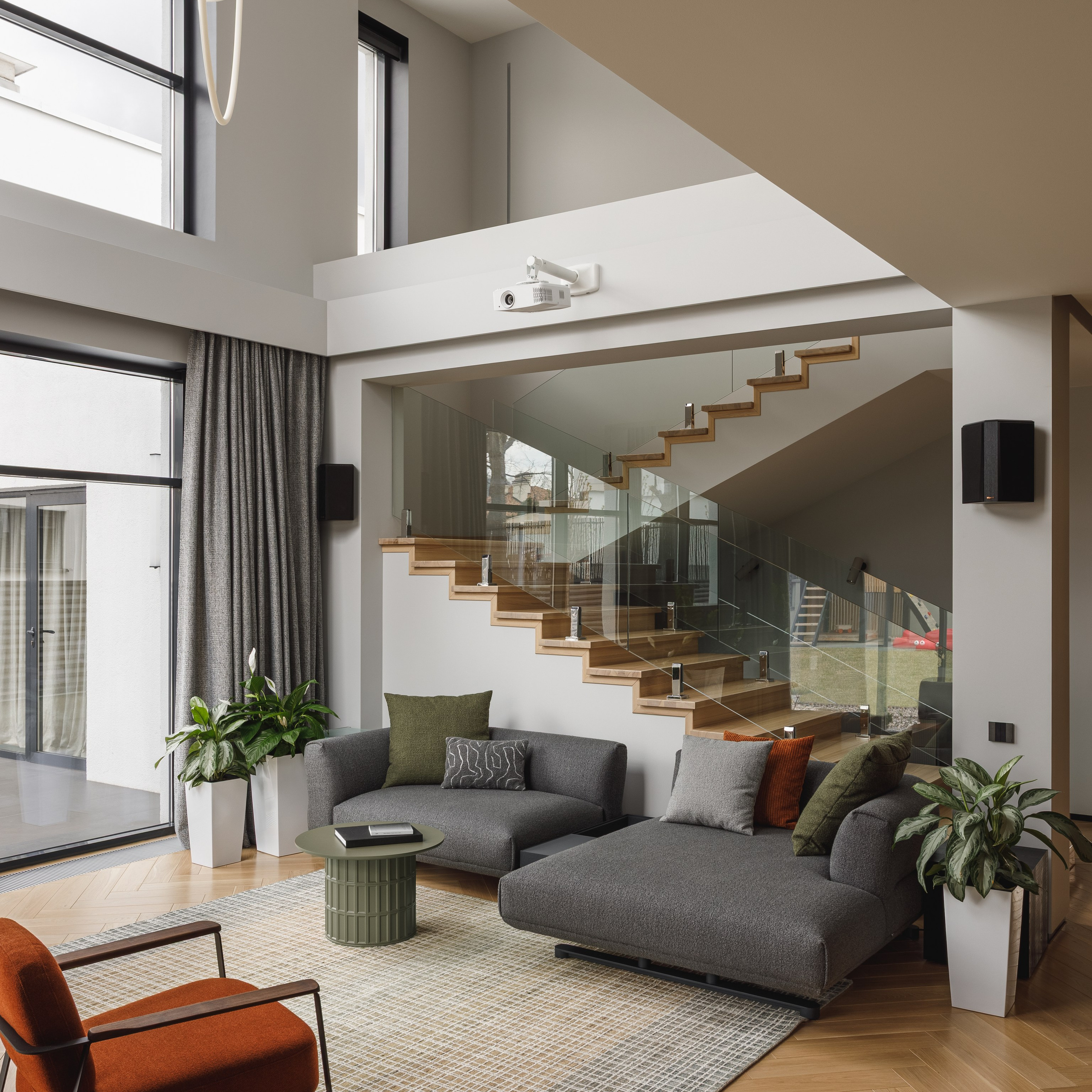 Интерьерная фотосъемка в Самаре. Интерьерный фотограф Дима Птицын и стилист Дарья Копылова