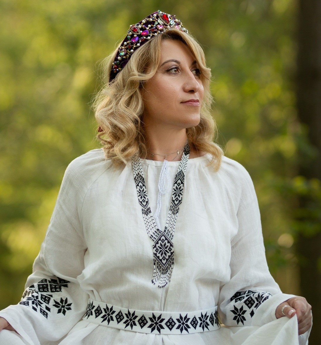 Современная славянская и русская одежда с традиционной вышивкой. Русская и славянская одежда. Современна русская одежда