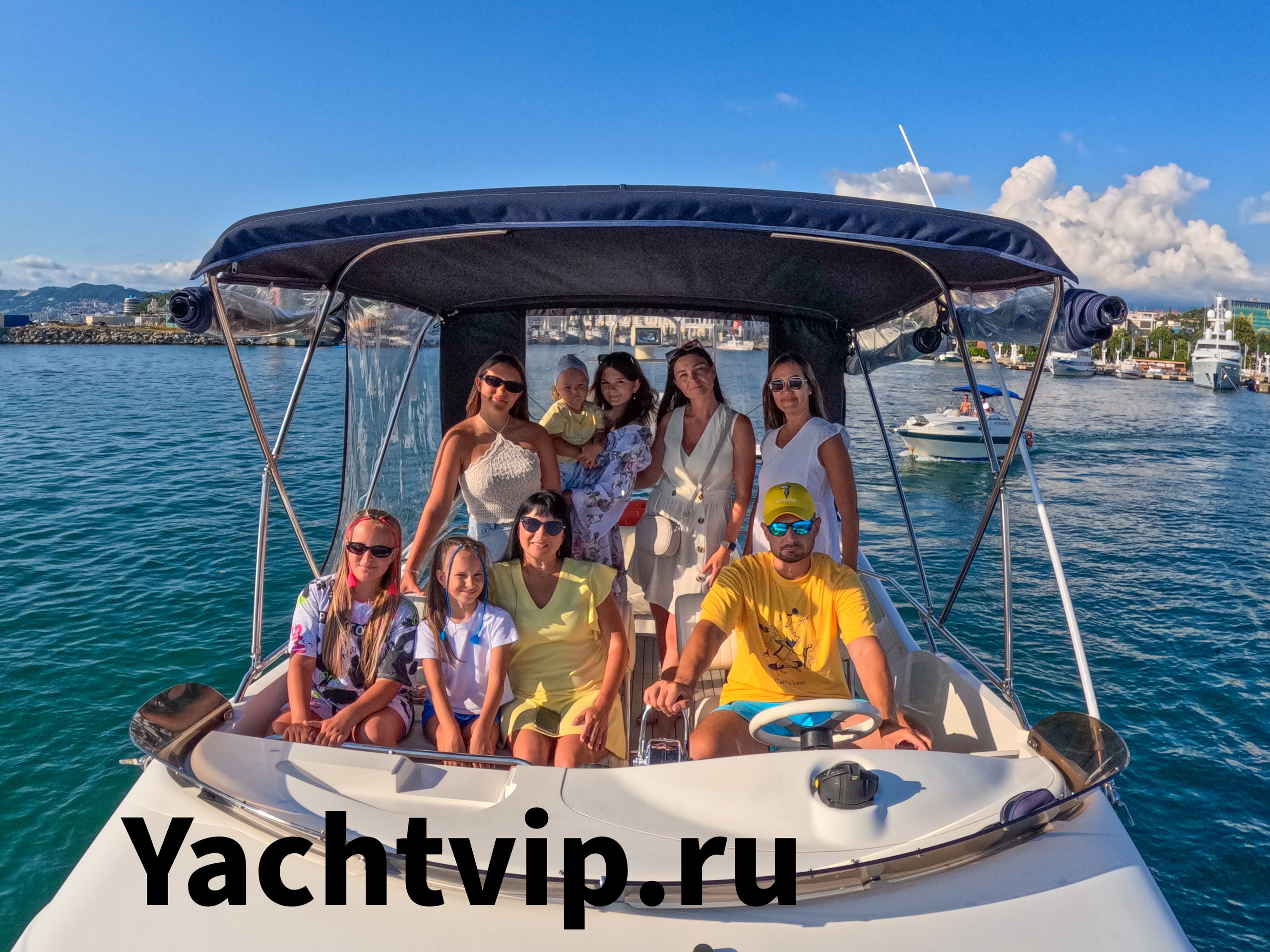 Отдых на яхте в Сочи. Аренда Яхт в Сочи от Эконом до Премиум Класса