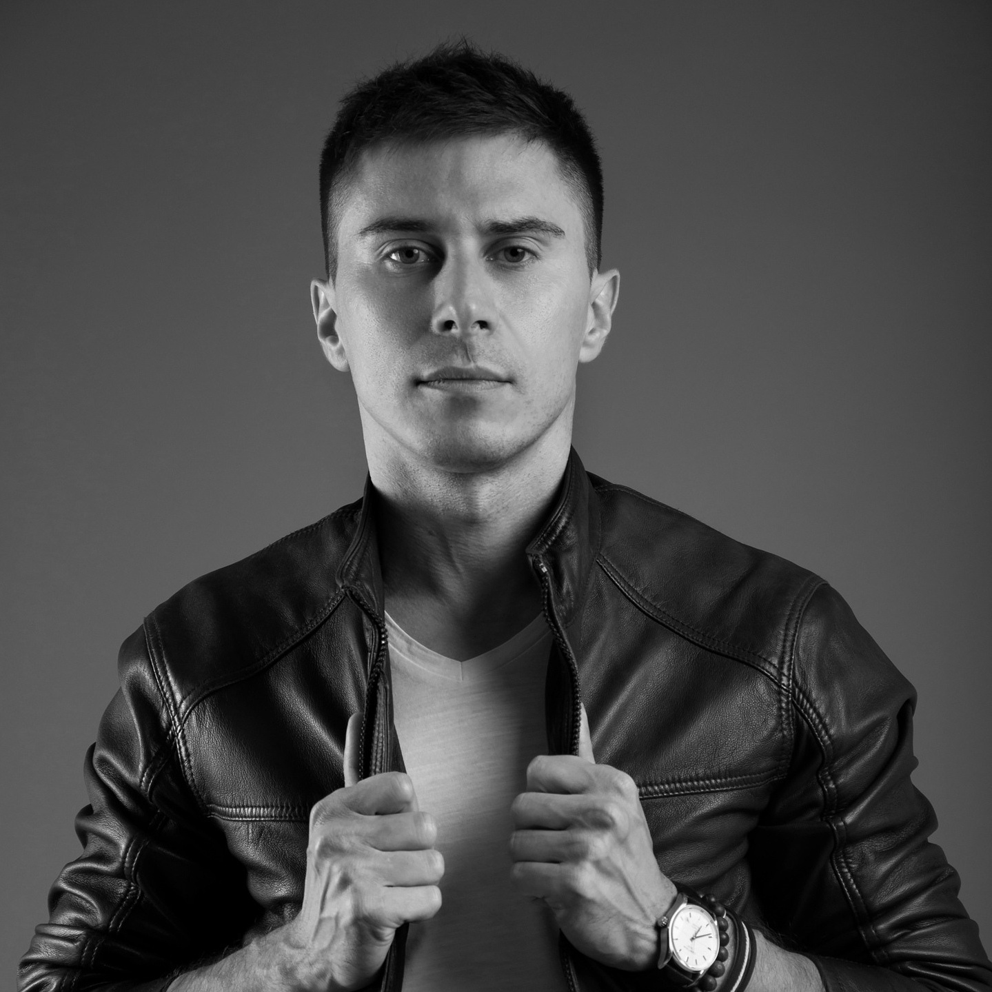 Контакты. Портретный и Ню фотограф в Челябинске Сергей Юдин