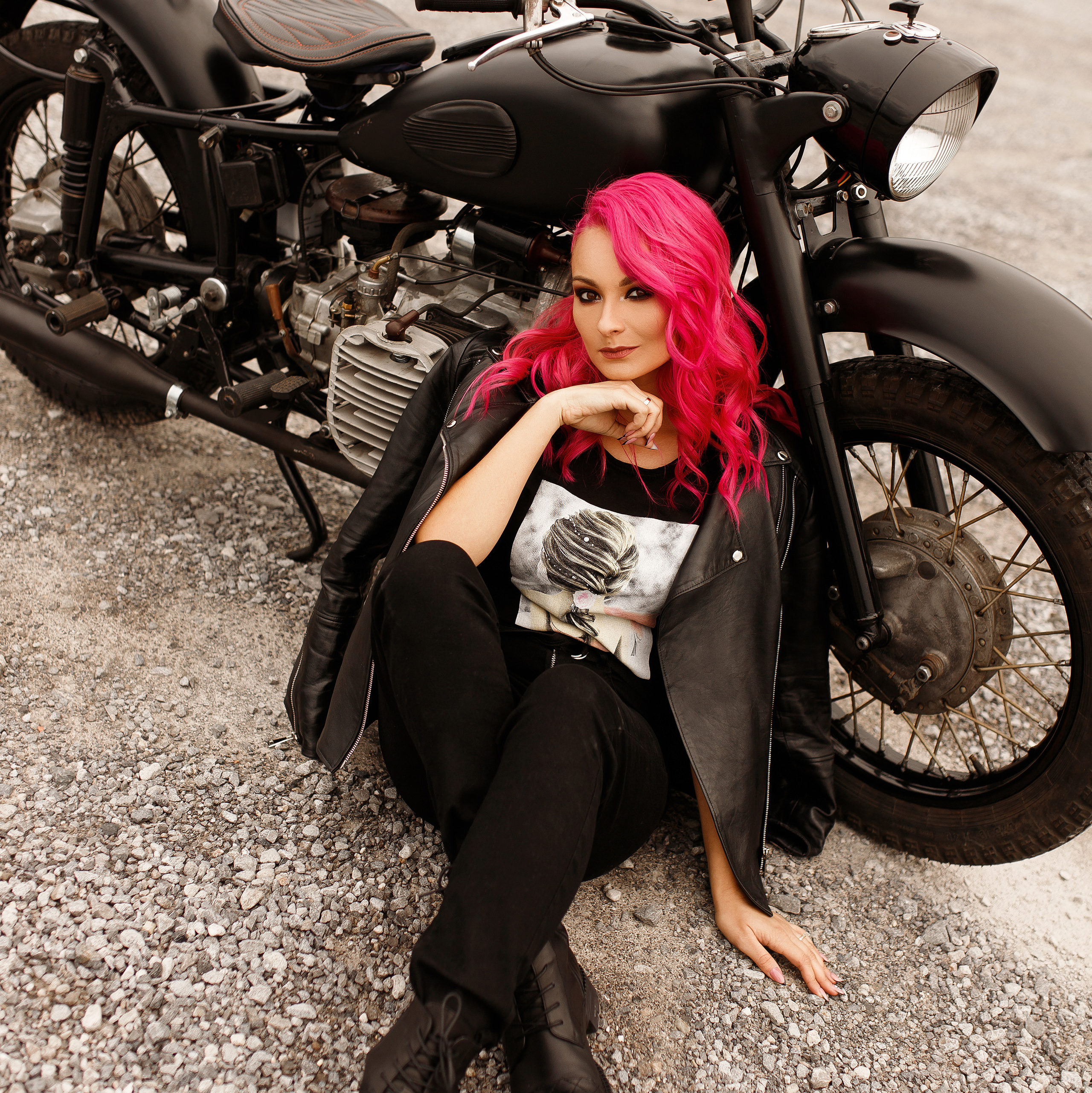 Контакты. Фотограф Кириенко Саша I Краснодар I Горловка I ДНР I КРД