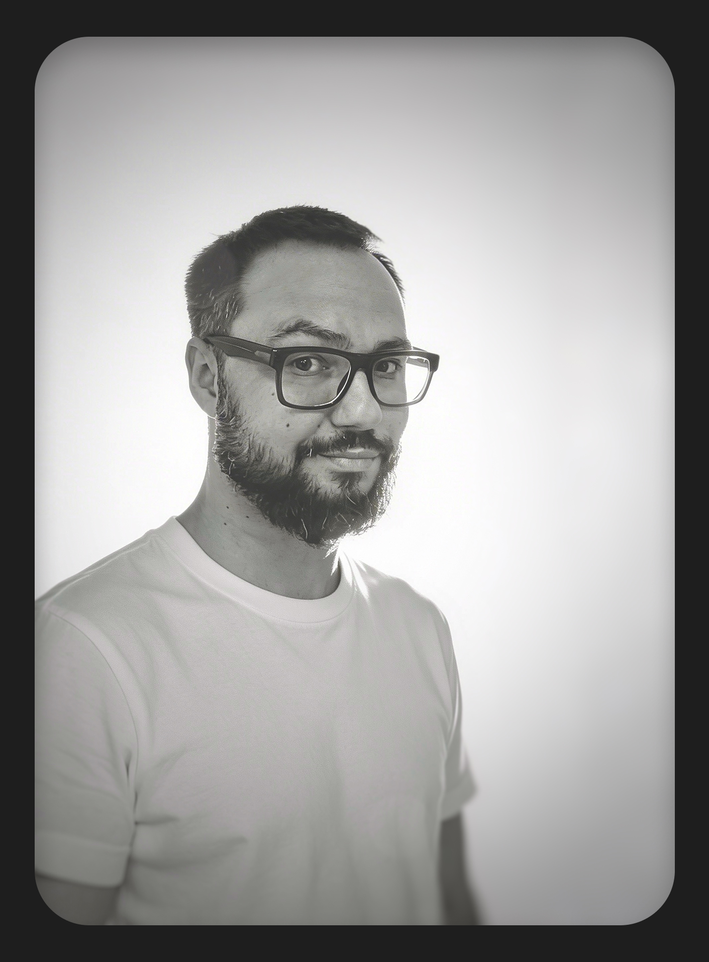 ux/ui дизайнер, веб-дизайнер, дизайнер полиграфии и логотипов