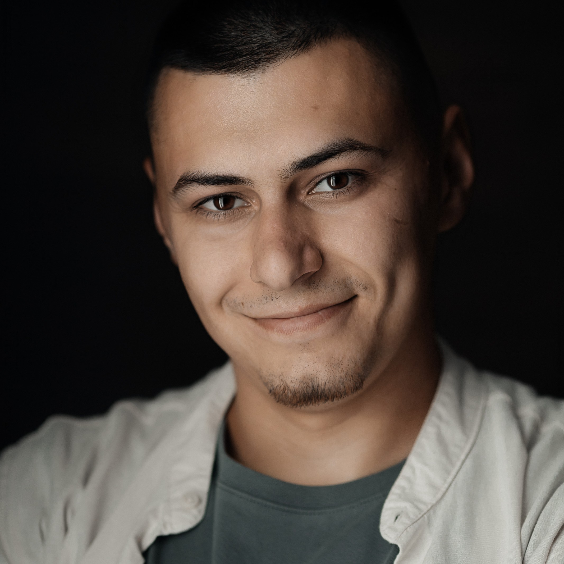 Контакты. Свадебный видеограф в Казани Раиль Шаймухаметов