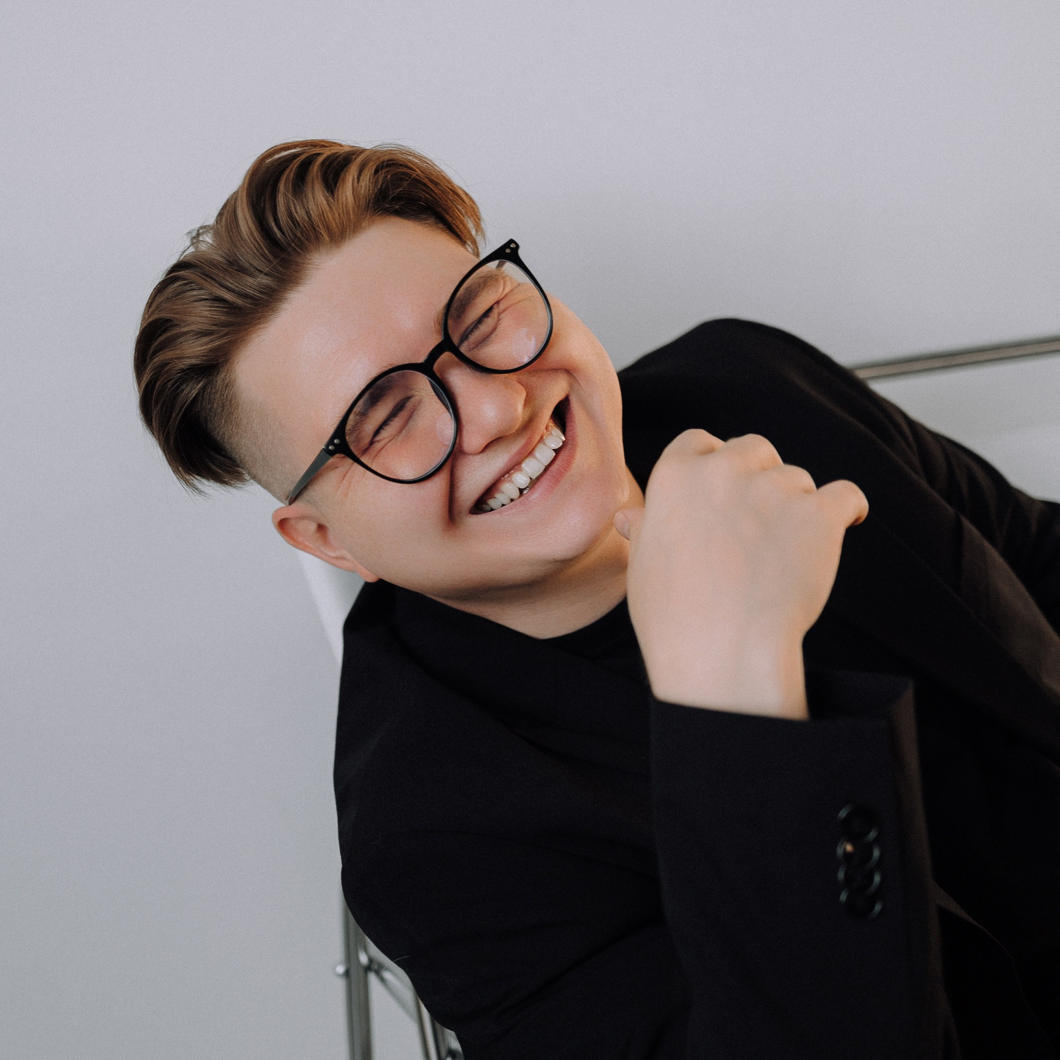 Контакты. Свадебный и портретный фотограф в Челябинске