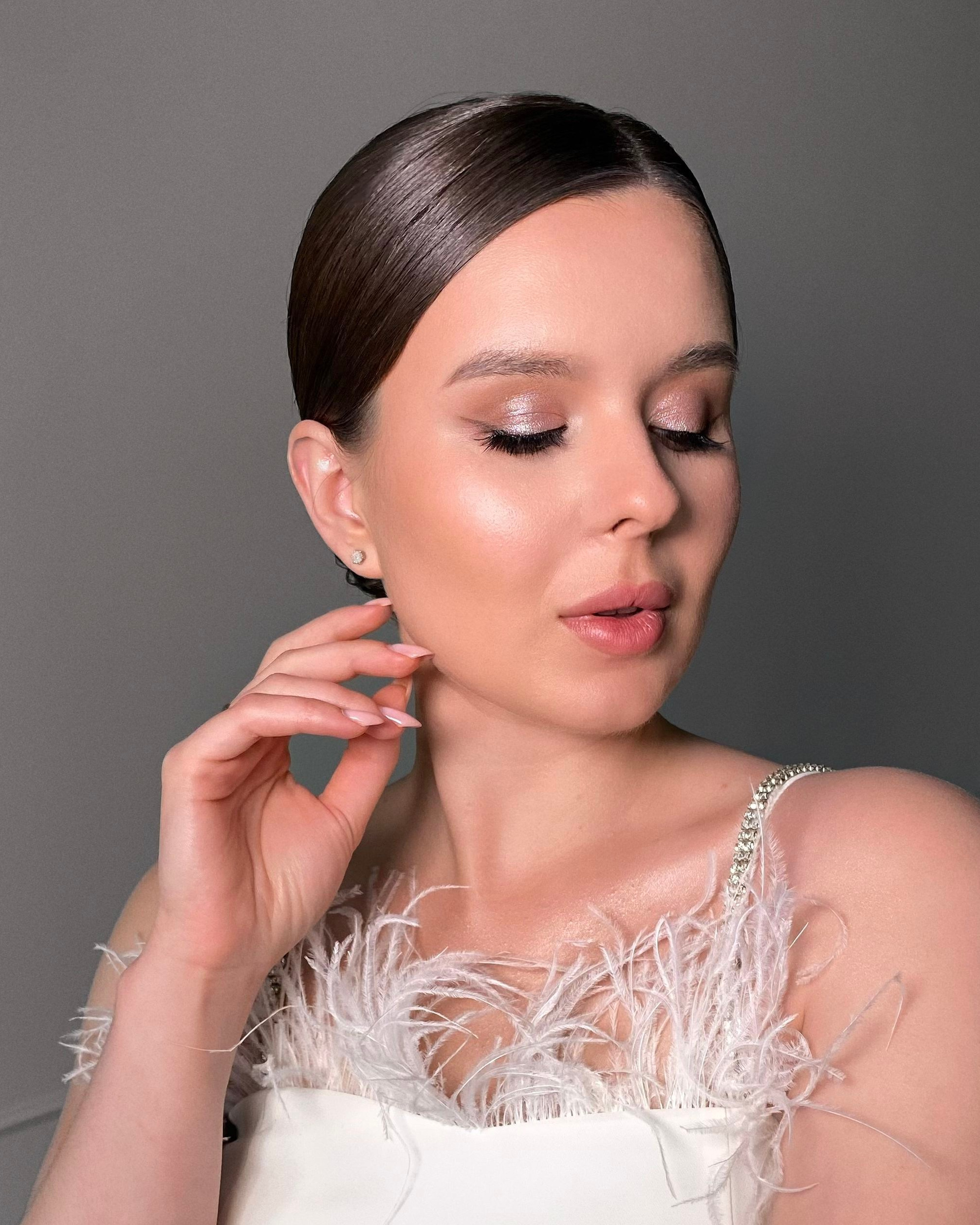 Дневные и вечерние услуги. Свадебный стилист по прическам и макияжу в Ростове-на-Дону Даниэла Дар