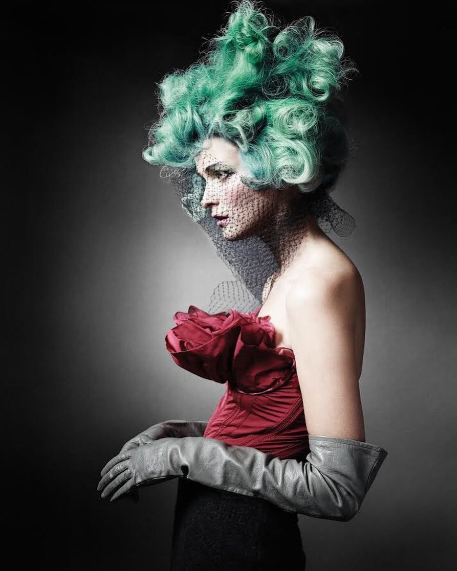 Фотографии знаменитых людей. Выпускные альбомы, фотограф Денис Зимин в городе Ростове-на-Дону