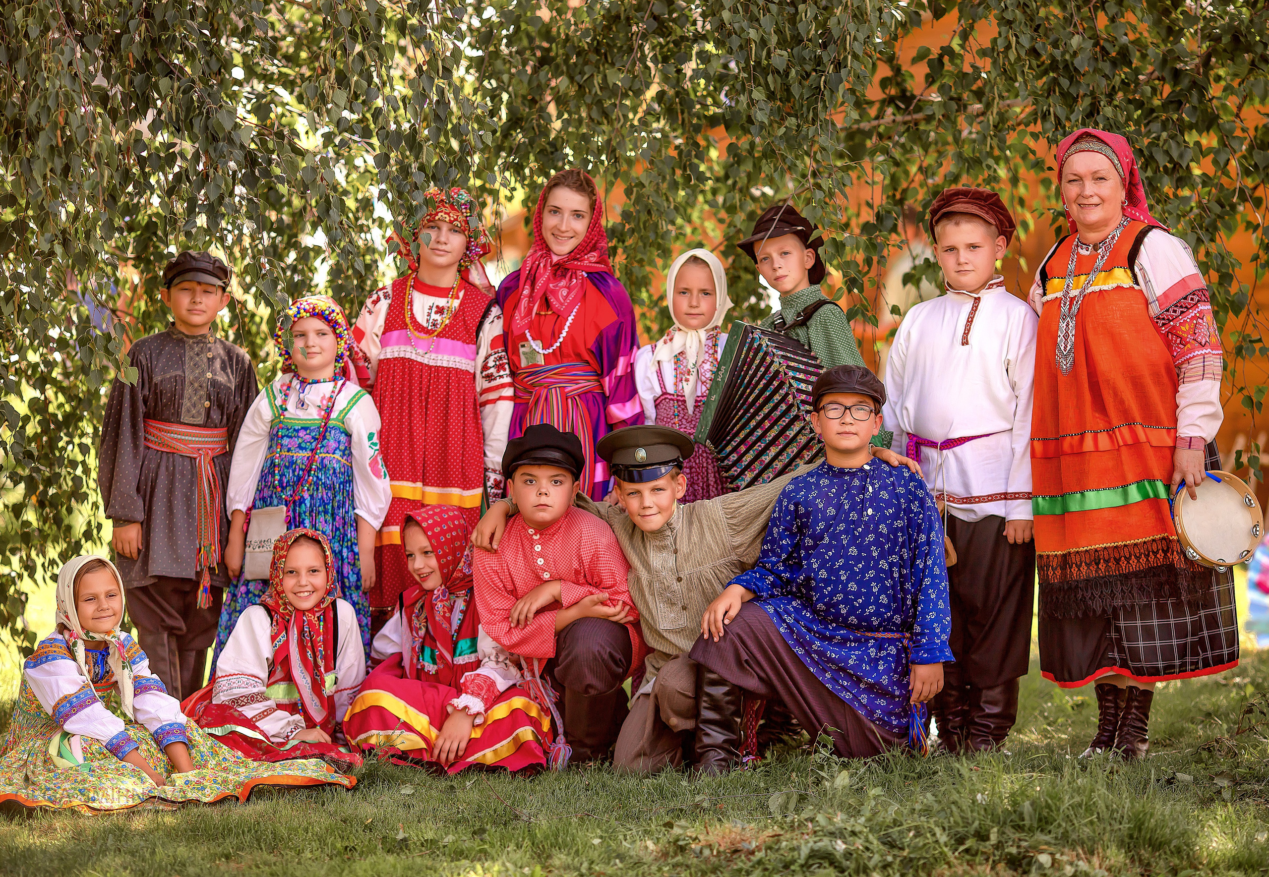 ФОТОПРОЕКТ «РУССКАЯ ДУША» Образцовый фольклорный коллектив «Пчёлка». Ольга Смирнова юрист, фотограф