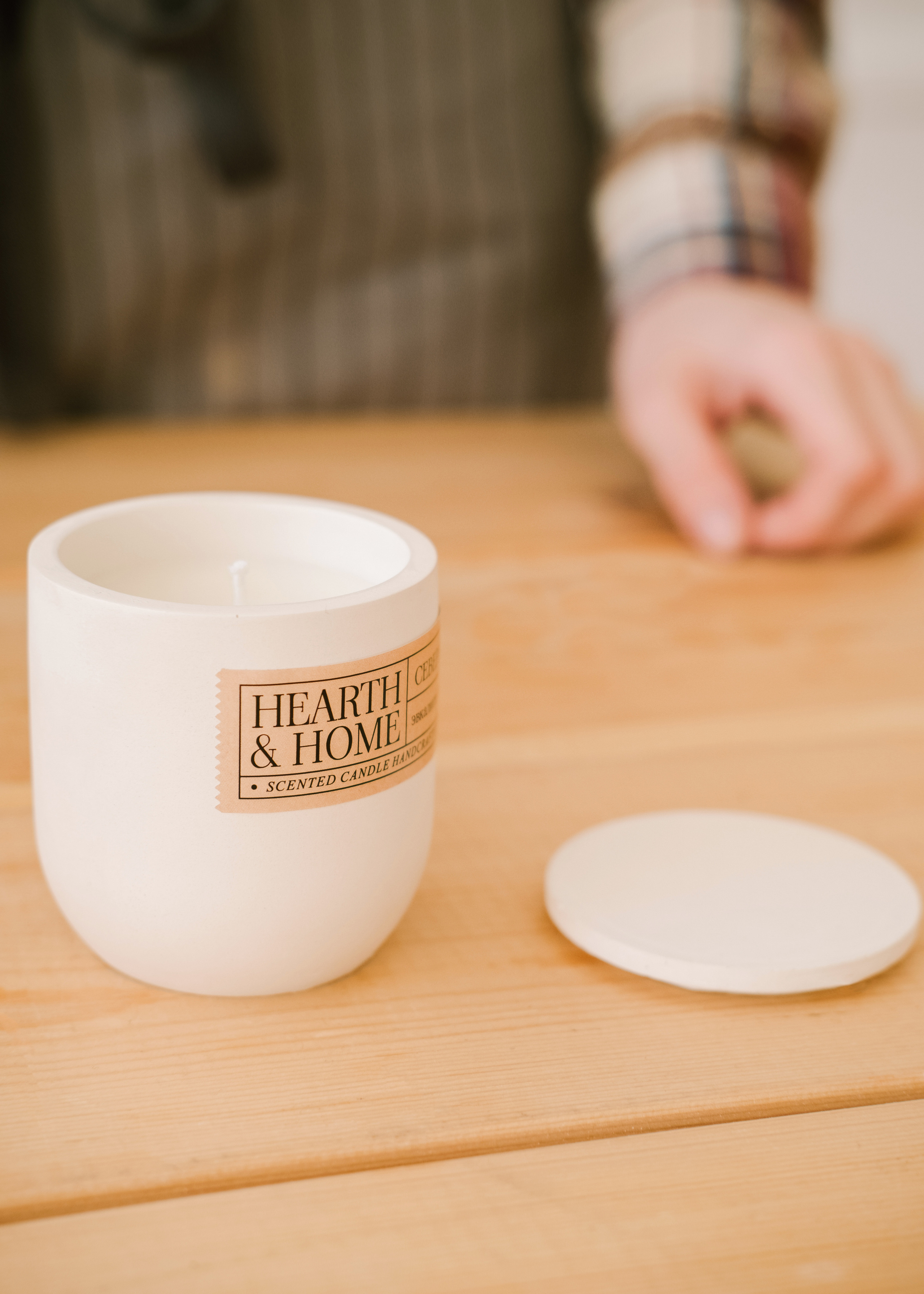 Интервью с основательницей мастерской Hearth&Home. Артём Кузнецов, фотограф, Новосибирск