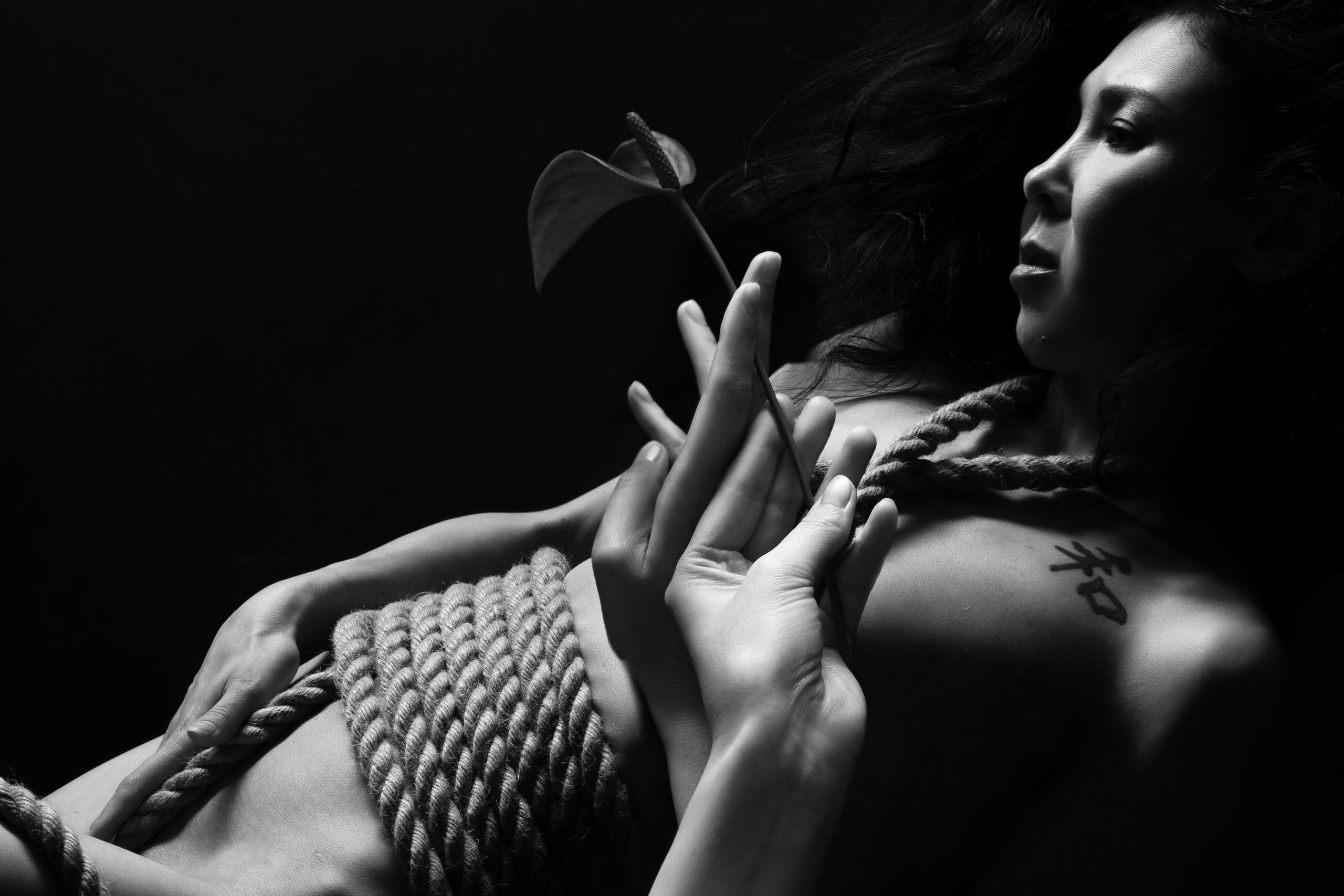 Скоро: мастер-класс по фотографии с использованием шибари. Арт фотограф в Москве Леонид Маркачев. Женский портрет, будуар, фэшн, арт-ню