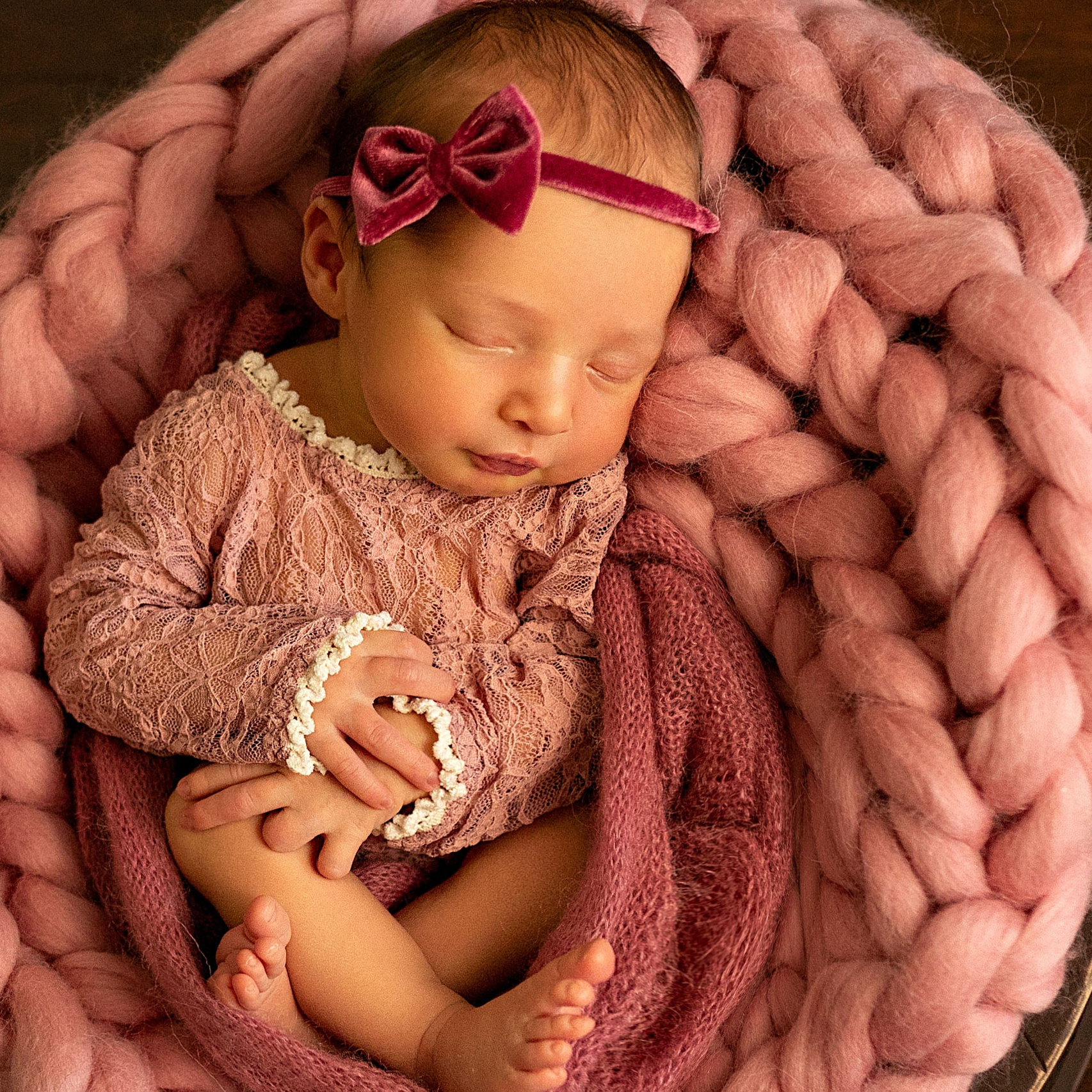 фотограф фотосессия ньюборн новорожденный малыш лайфстайл классический newborn фотосессия в краснодаре фотограф в краснодаре роды роддом фотограф