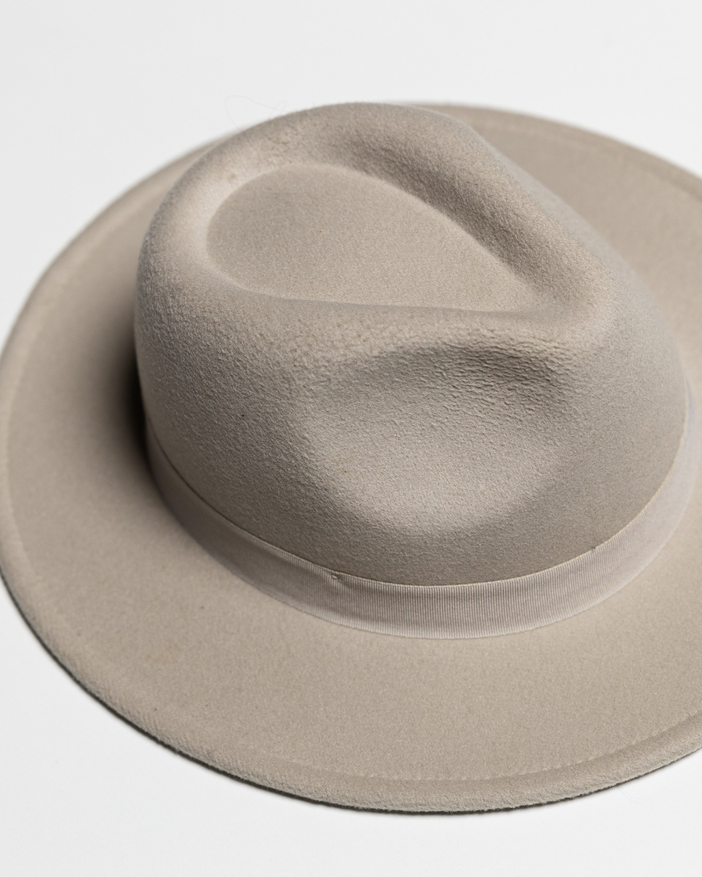 Аренда одежды для фотосессий «К69»