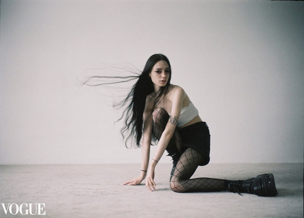 Vogue. Фотограф Максим К. Интимный портрет и вечерние прогулки по Москве на плёнку