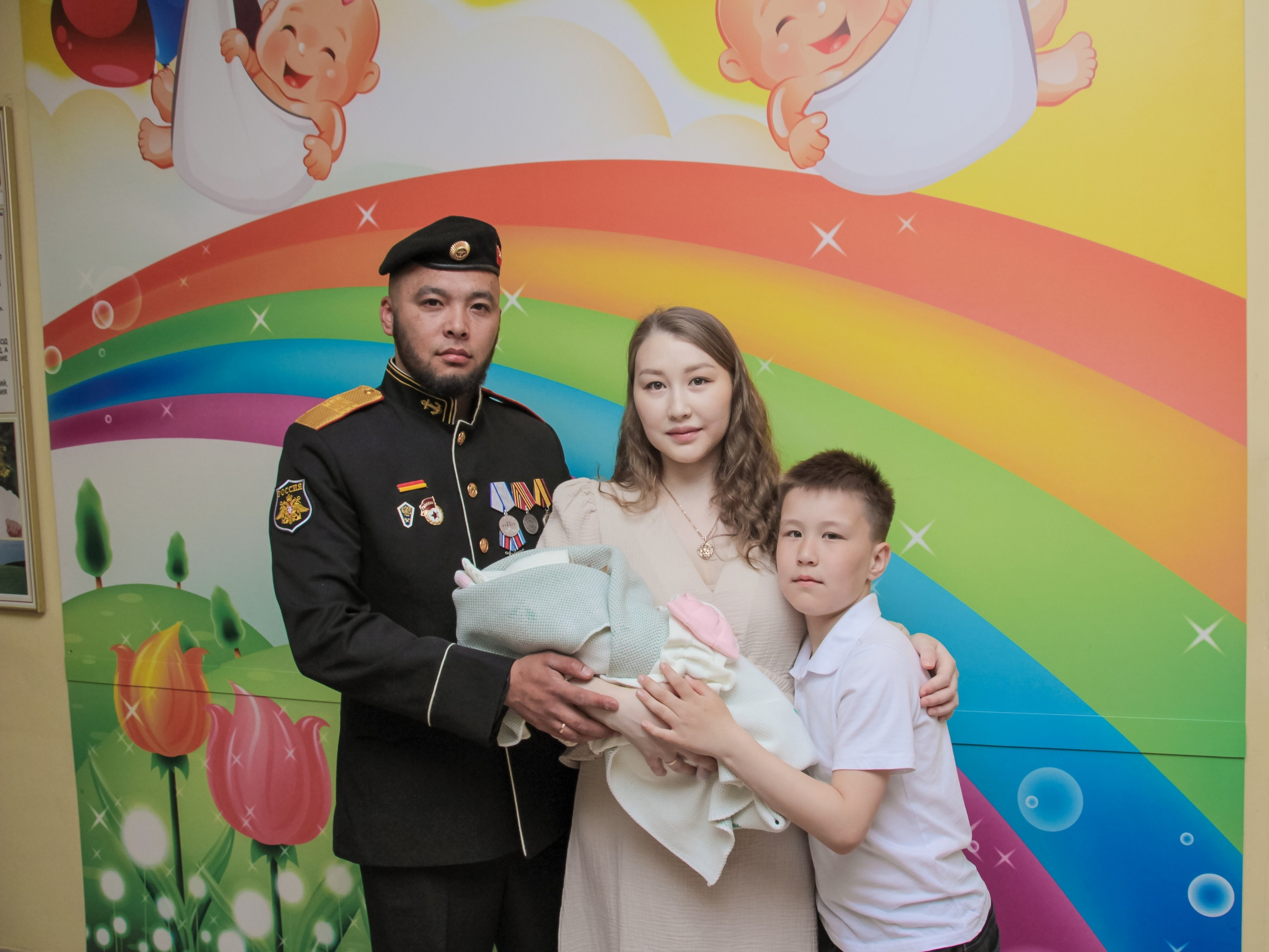 Фотограф новорождённых Волжский — первые фотографии малыша на выписке
