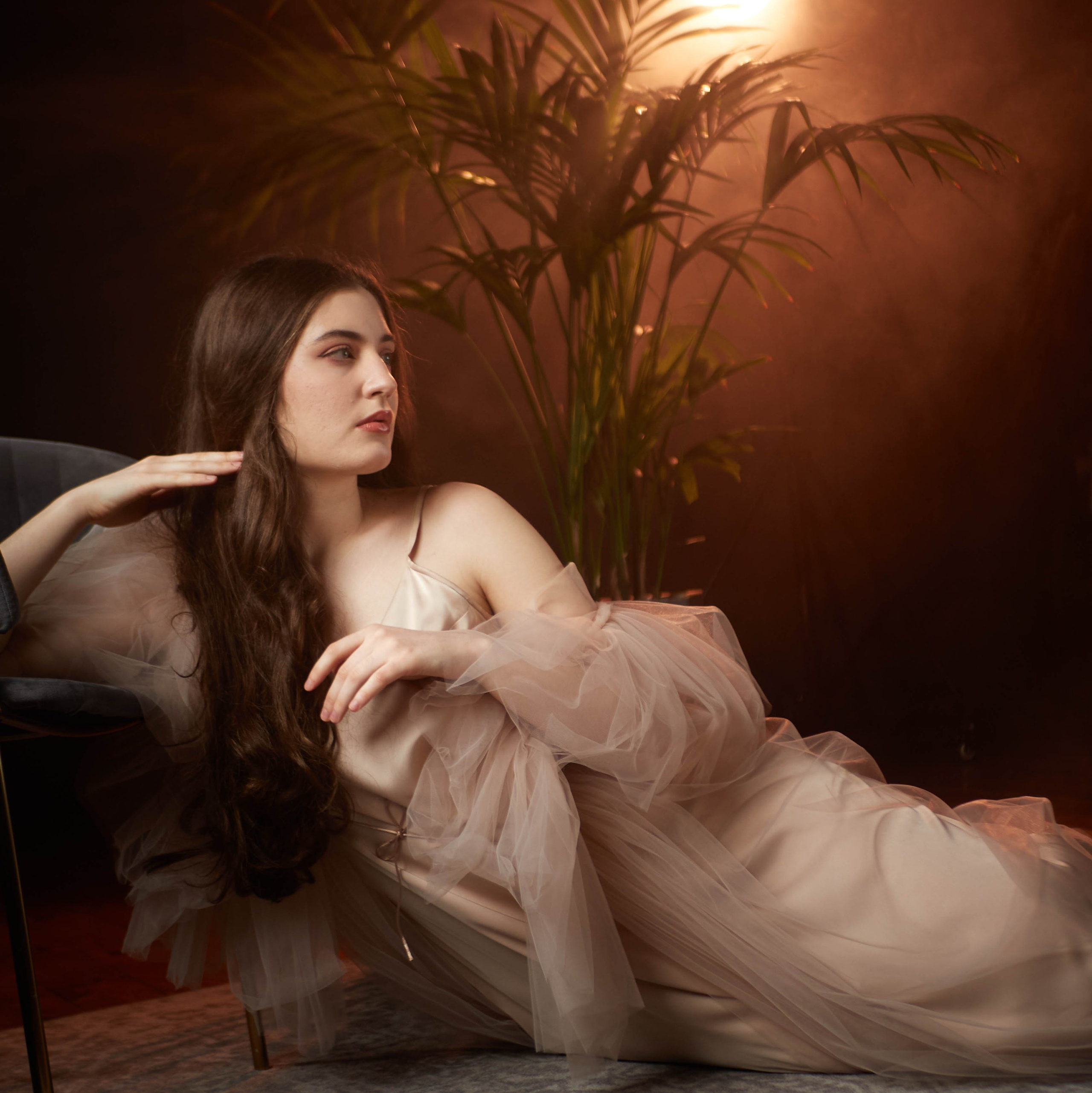 Цены на услуги фотографа в Новокуйбышевске и Самаре. Стоимость от 4000 рублей. Стоимость студийной фотосессии.