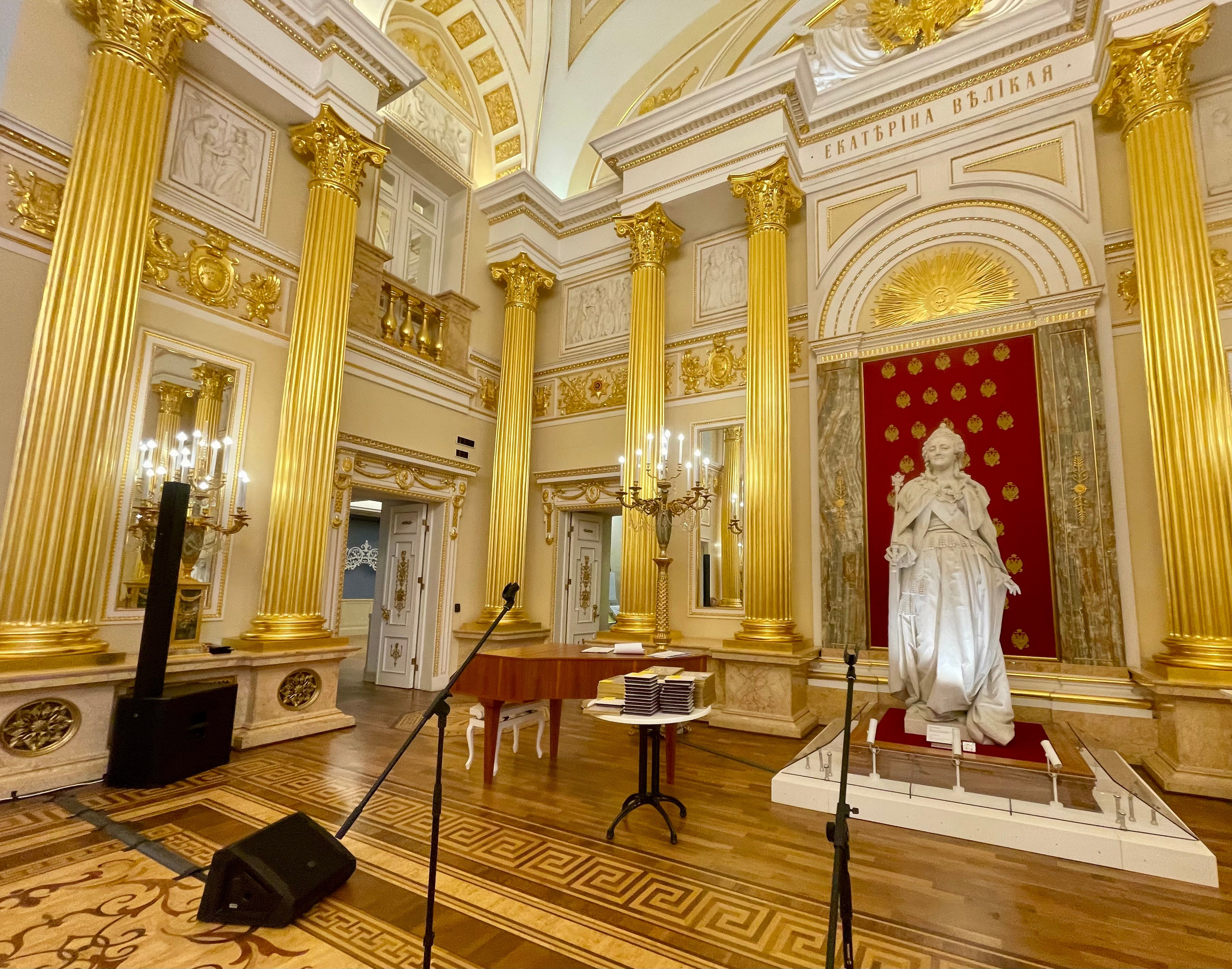 События и анонсы. Скрипачка Анна Савкина