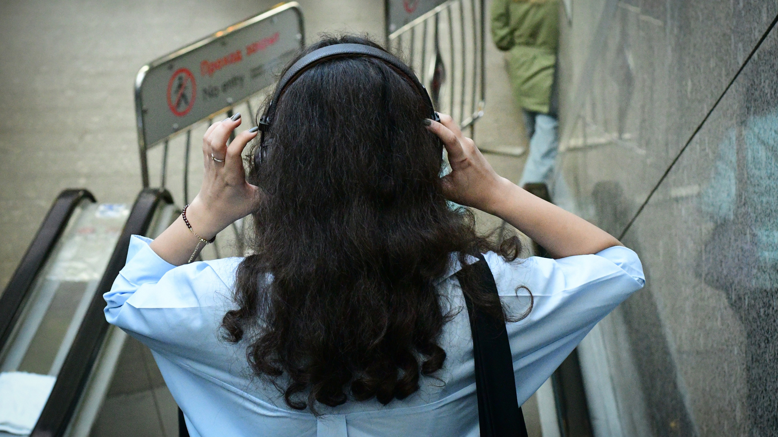 АЛИНА СНИМАЕТ