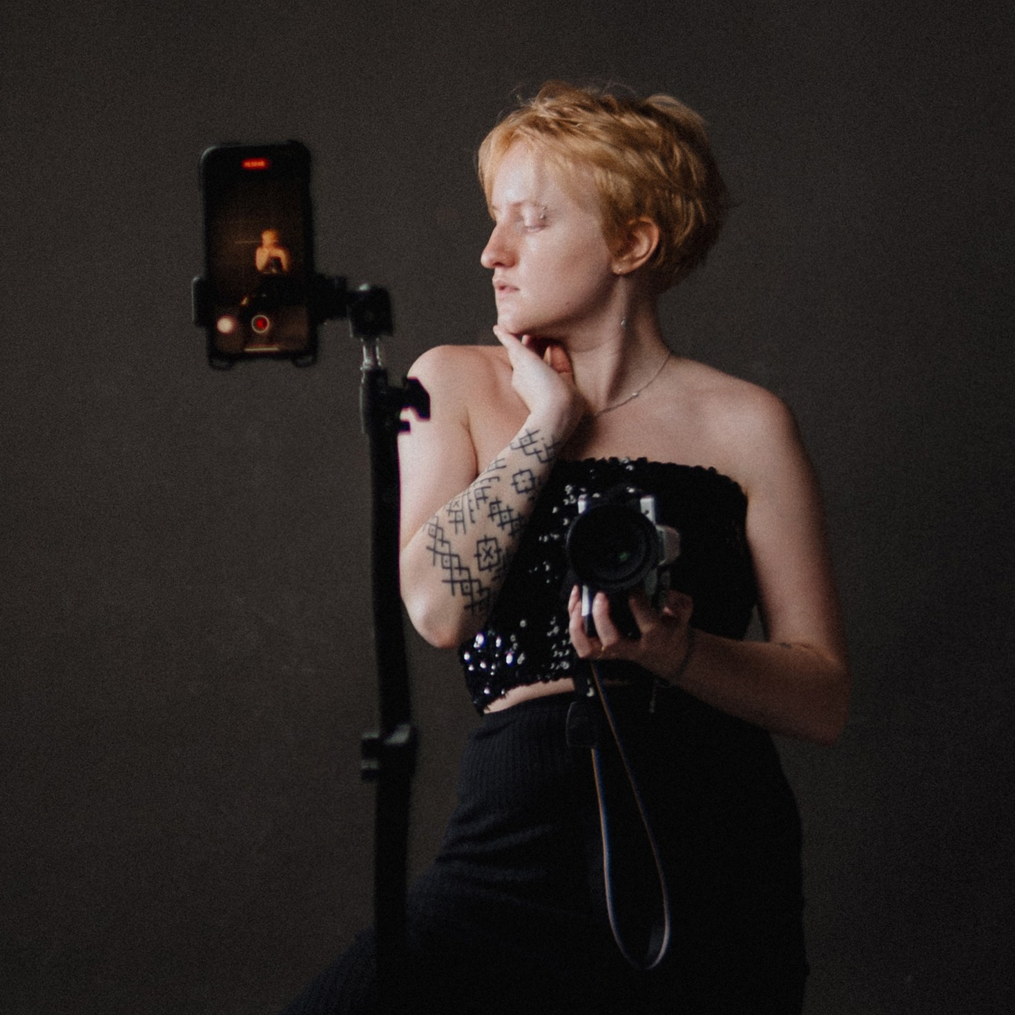 Контакты. Портретный фотограф в Орле Надя Чибис