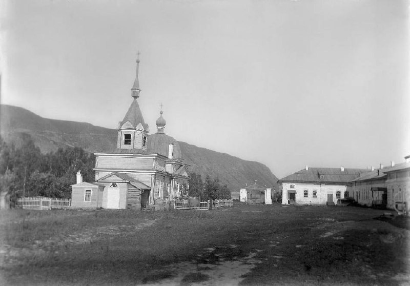 Свято-Успенский мужской монастырь в Красноярске на берегу Енисей. Фотосессии Фотограф в Красноярске на Пхукете Евгений Воробьёв видеосъёмка фотосъёмка с FPV дрона квадрокоптера в Красноярске