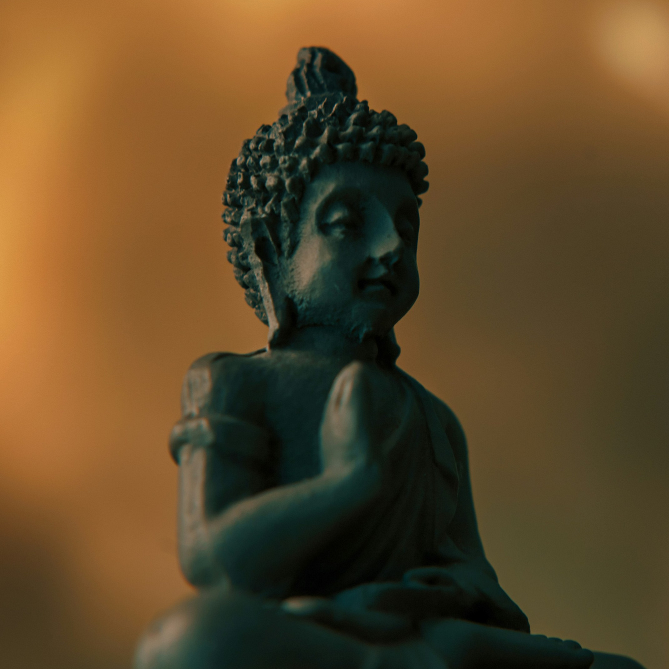 Аромакасание. Творчество, исцеление, эстетика и щепотка волшебства