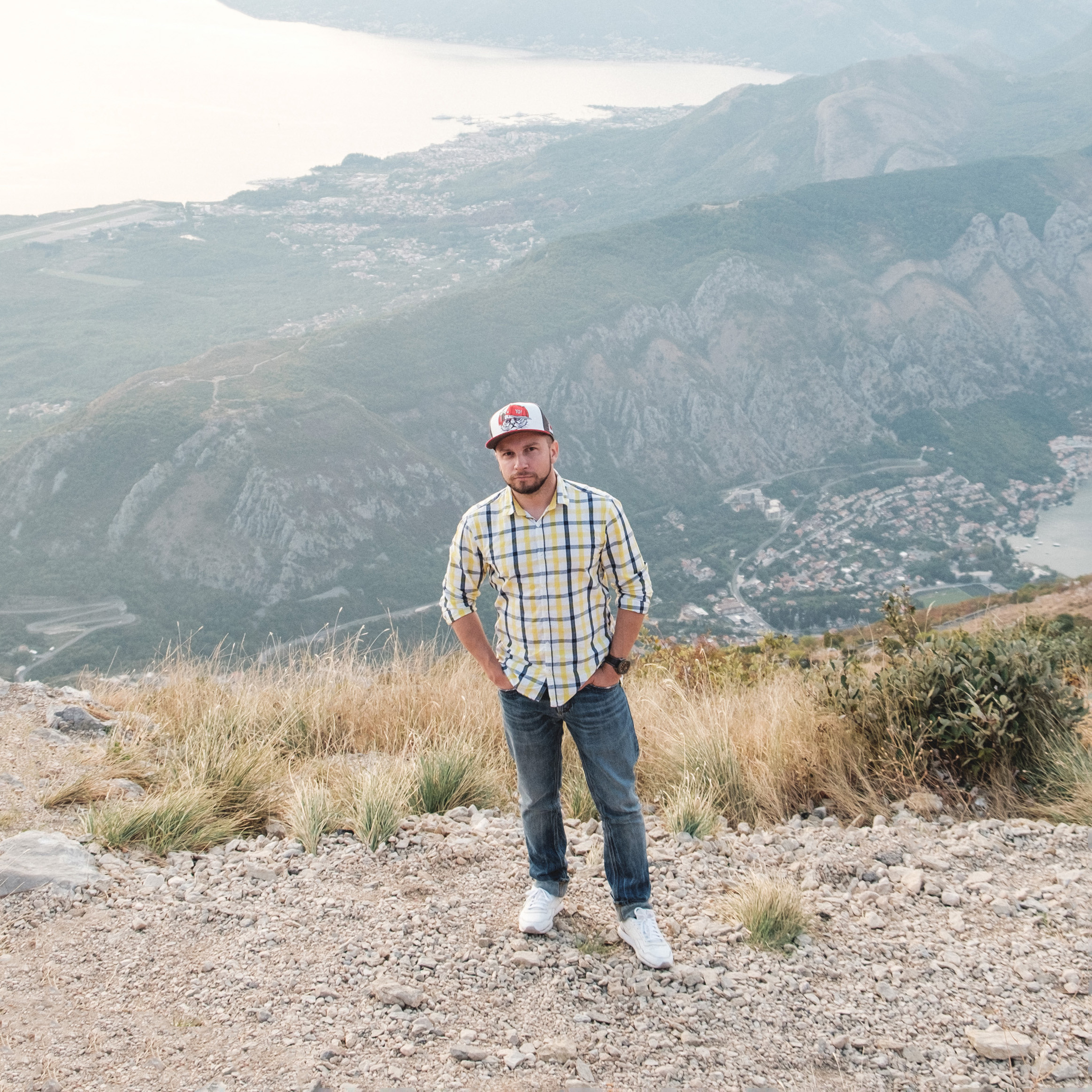 Контакты. Фотограф Вадим Благодарный