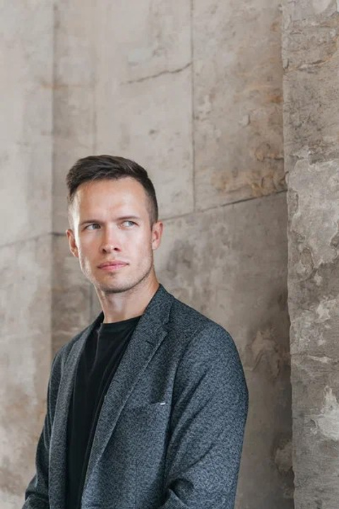 Модель для предметной съемки Роман id 29 031 С.-Пб| Sale Easy