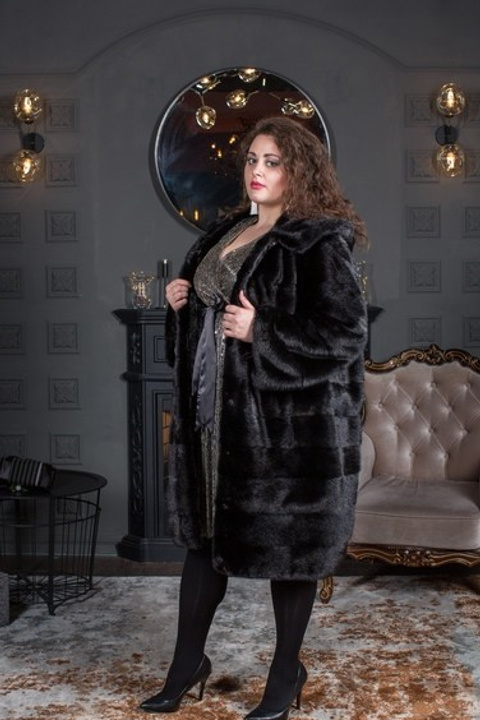 Модель plus size для предметной съемки Мариам Н.Новгород |Sale Easy