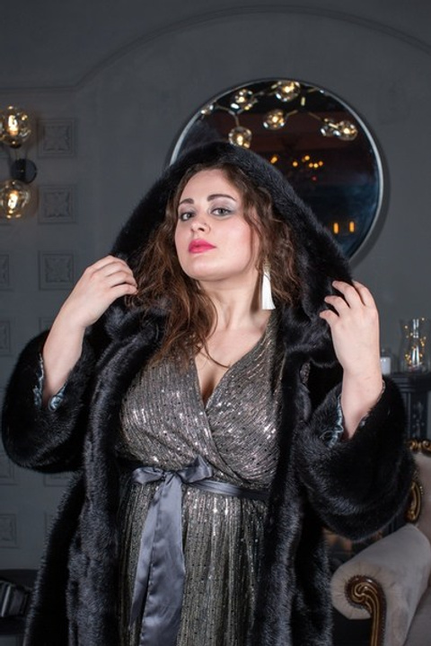 Модель plus size для предметной съемки Мариам Н.Новгород |Sale Easy