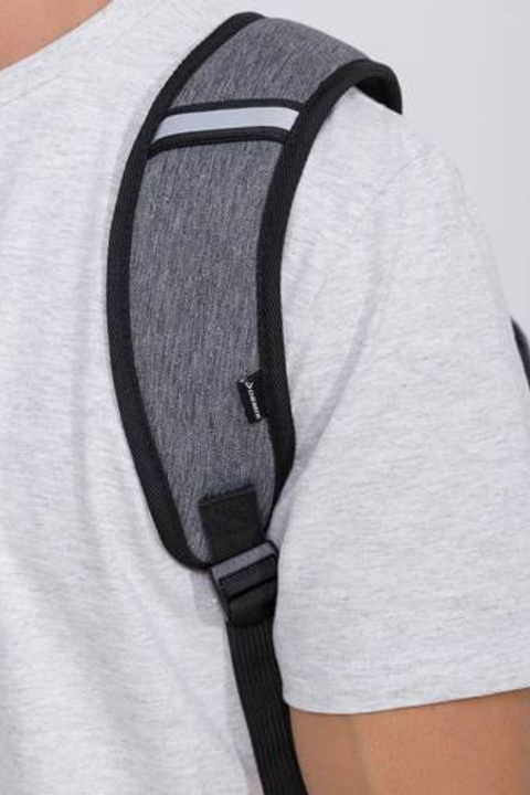 Креативная фотосъемка для выделения уникальных моделей рюкзаков