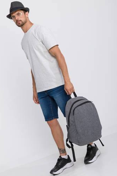 Съемка рюкзаков с фокусом на их эргономику и комфорт в носке