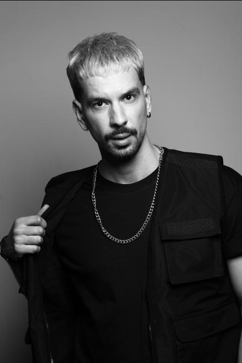 Модель для предметной съемки Фил Москва | Sale Easy