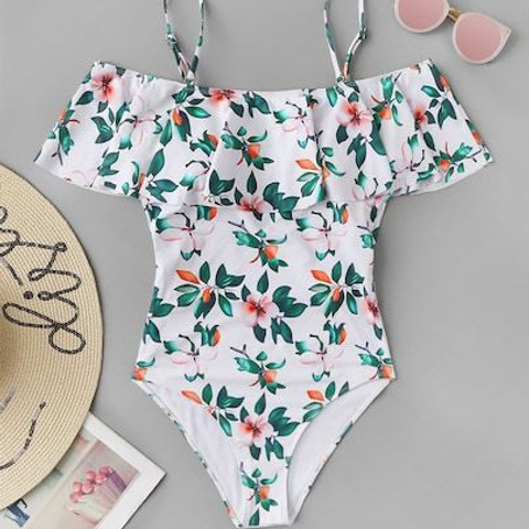 Предметное фото - сексуальные боди с вырезом