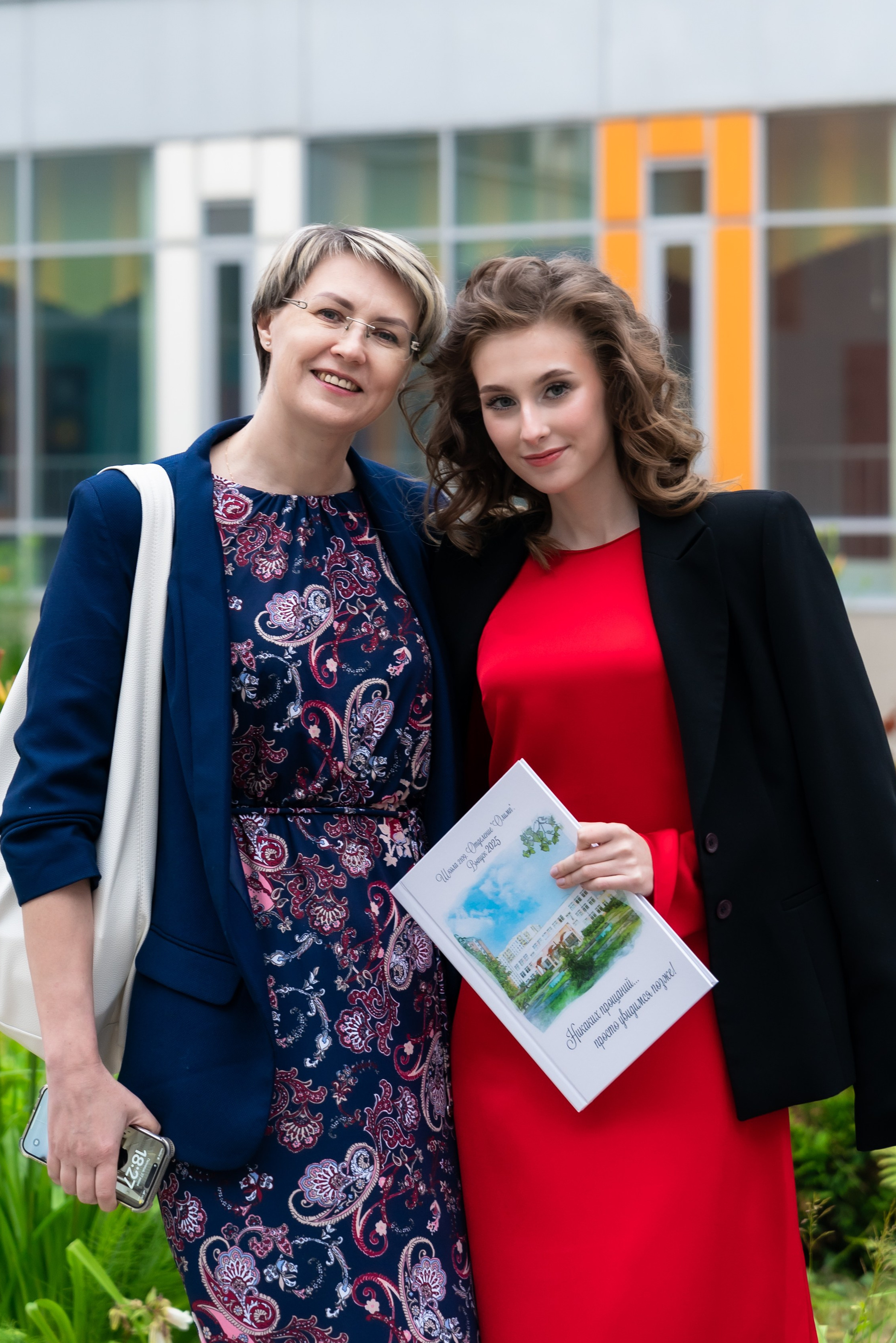 Как оператор может сделать выпускной по-настоящему ценным? Давайте разберёмся. Свадебный фотограф видеограф в Москве Павел Коротков