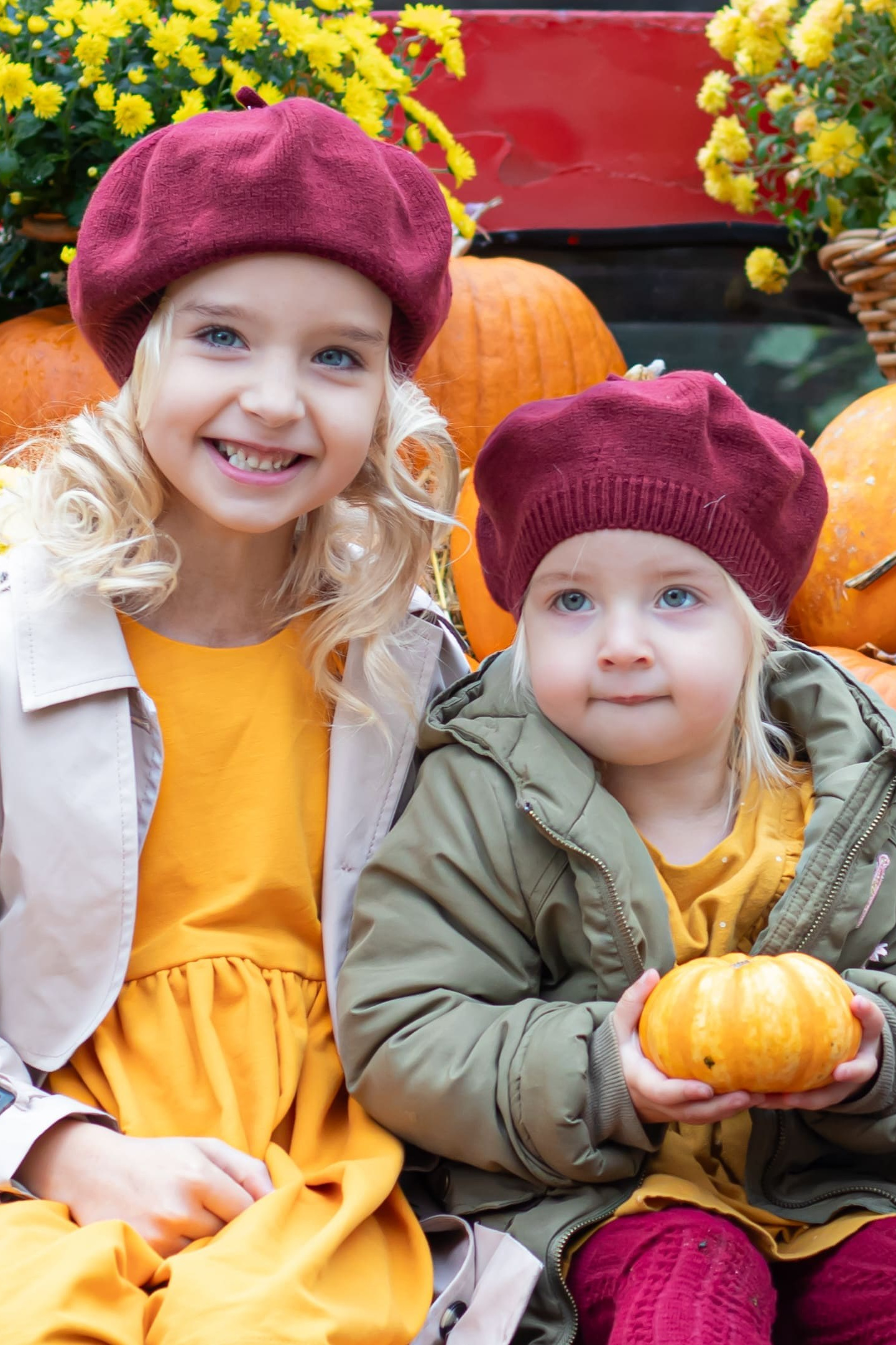 фотограф Карасёва Елена — семейная фотосессия мама и дочь в парке Москва