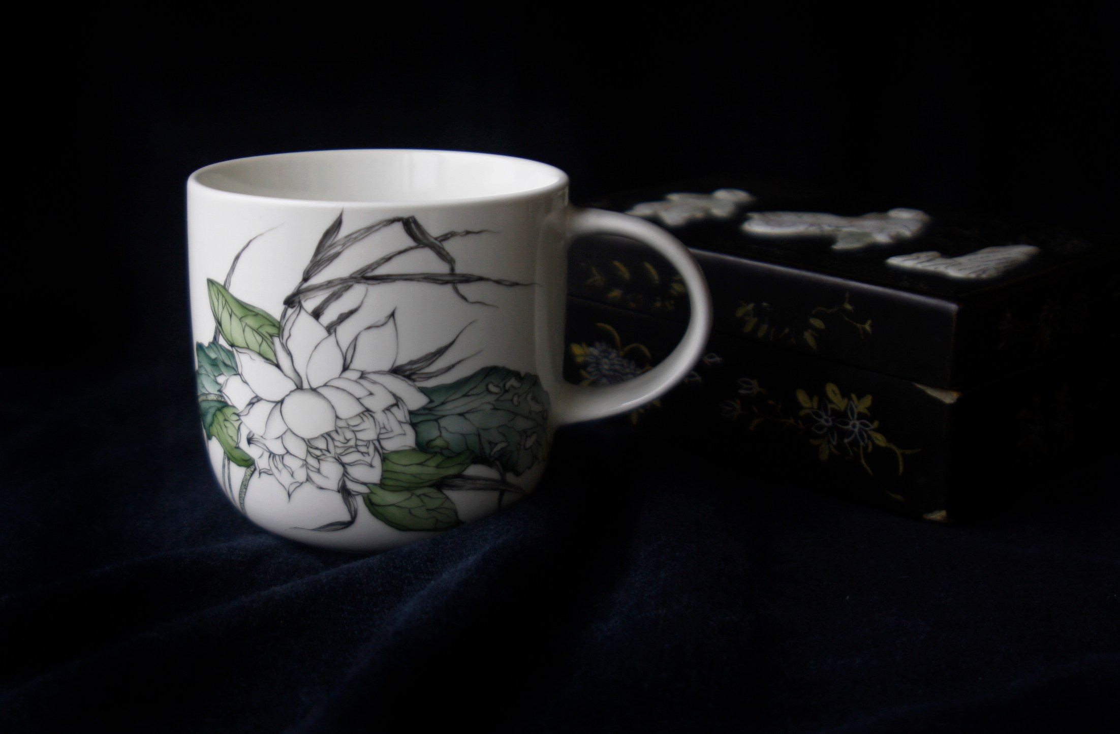 Кофейная пара «Санкт-Петербург» костяной фарфор. Роспись фарфора в Санкт-Петербурге 