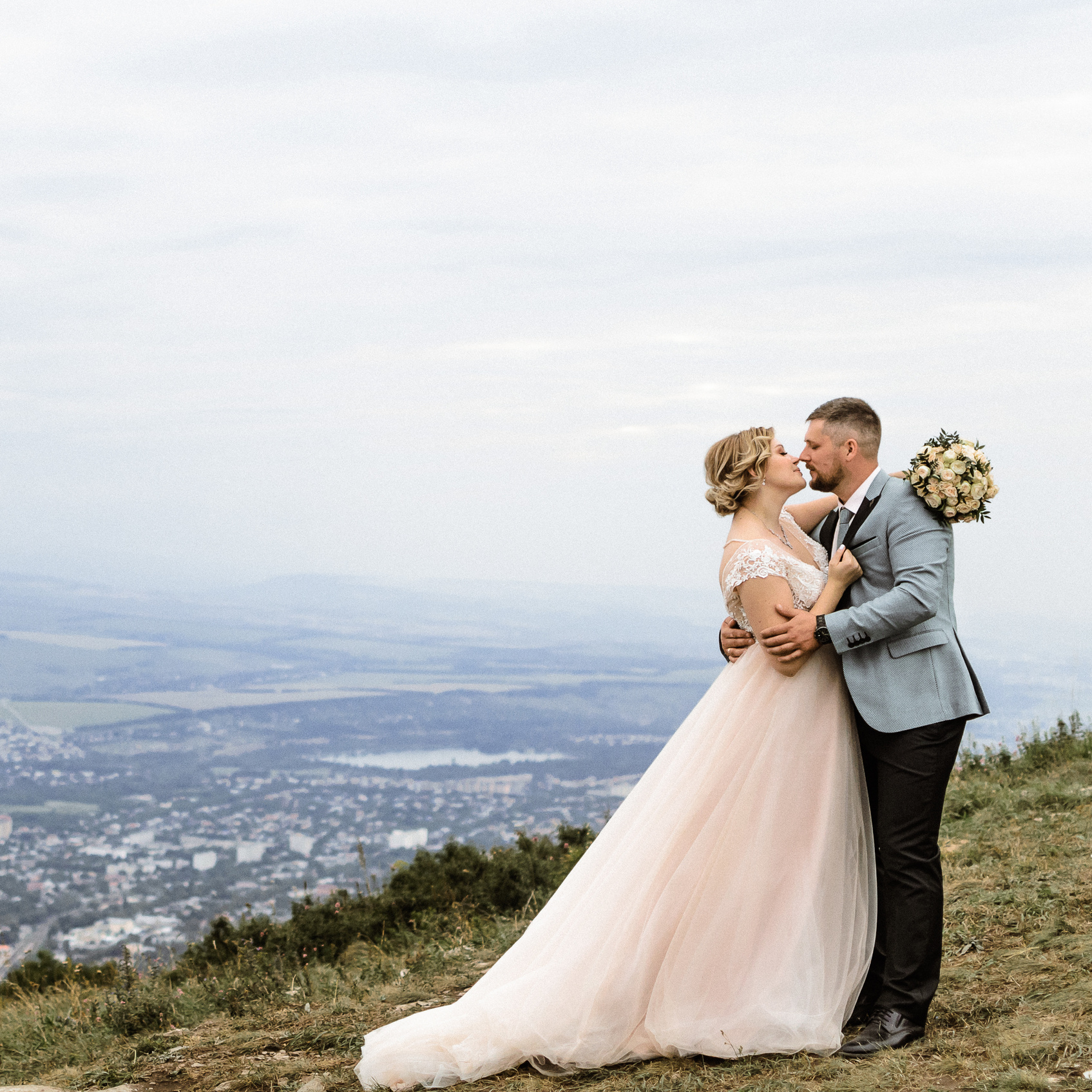 Свадебный и семейный фотограф Ольга Дзюба. Рассценки на услуги. Фотогр. Фотограф Ольга Дзюба. Фототерапия как зеркало души. КМВ