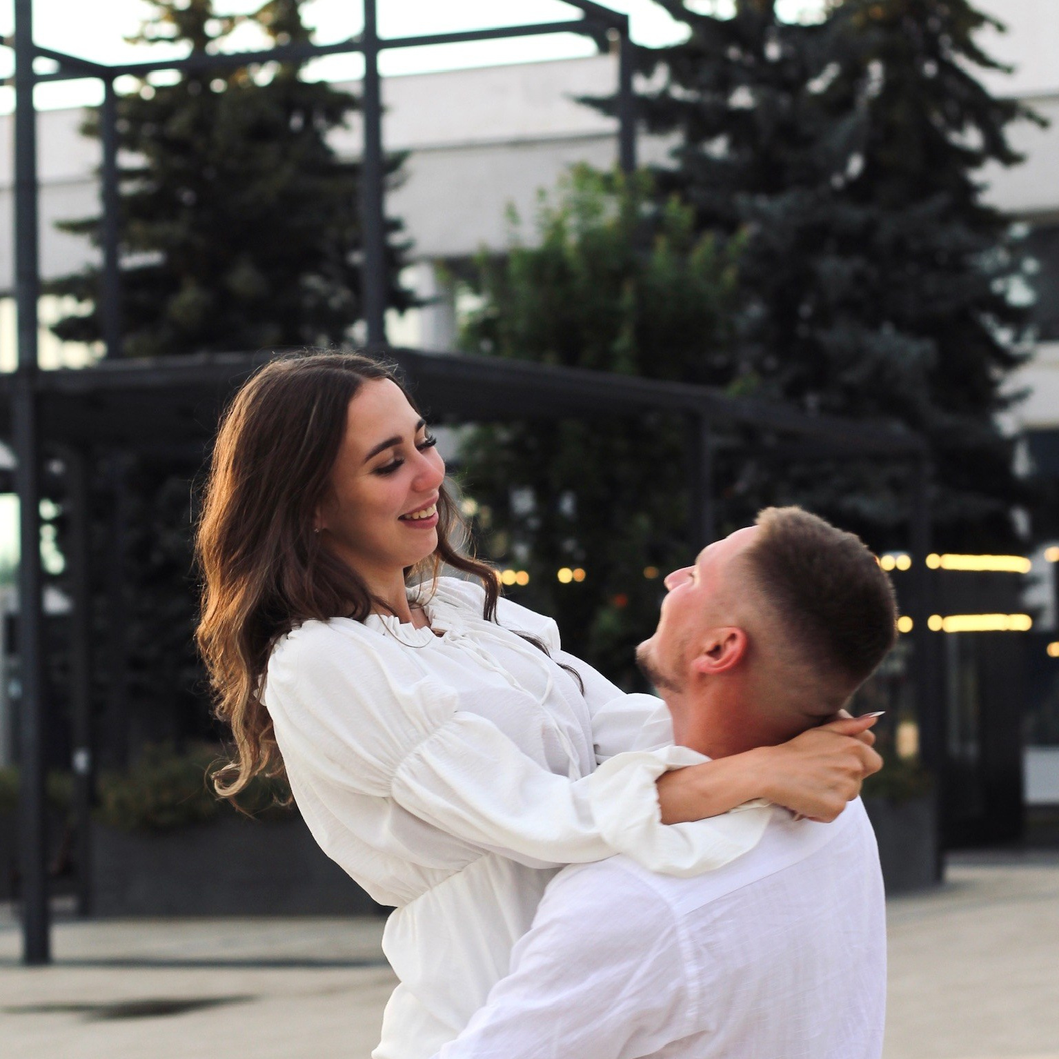 Красивая влюбленная пара