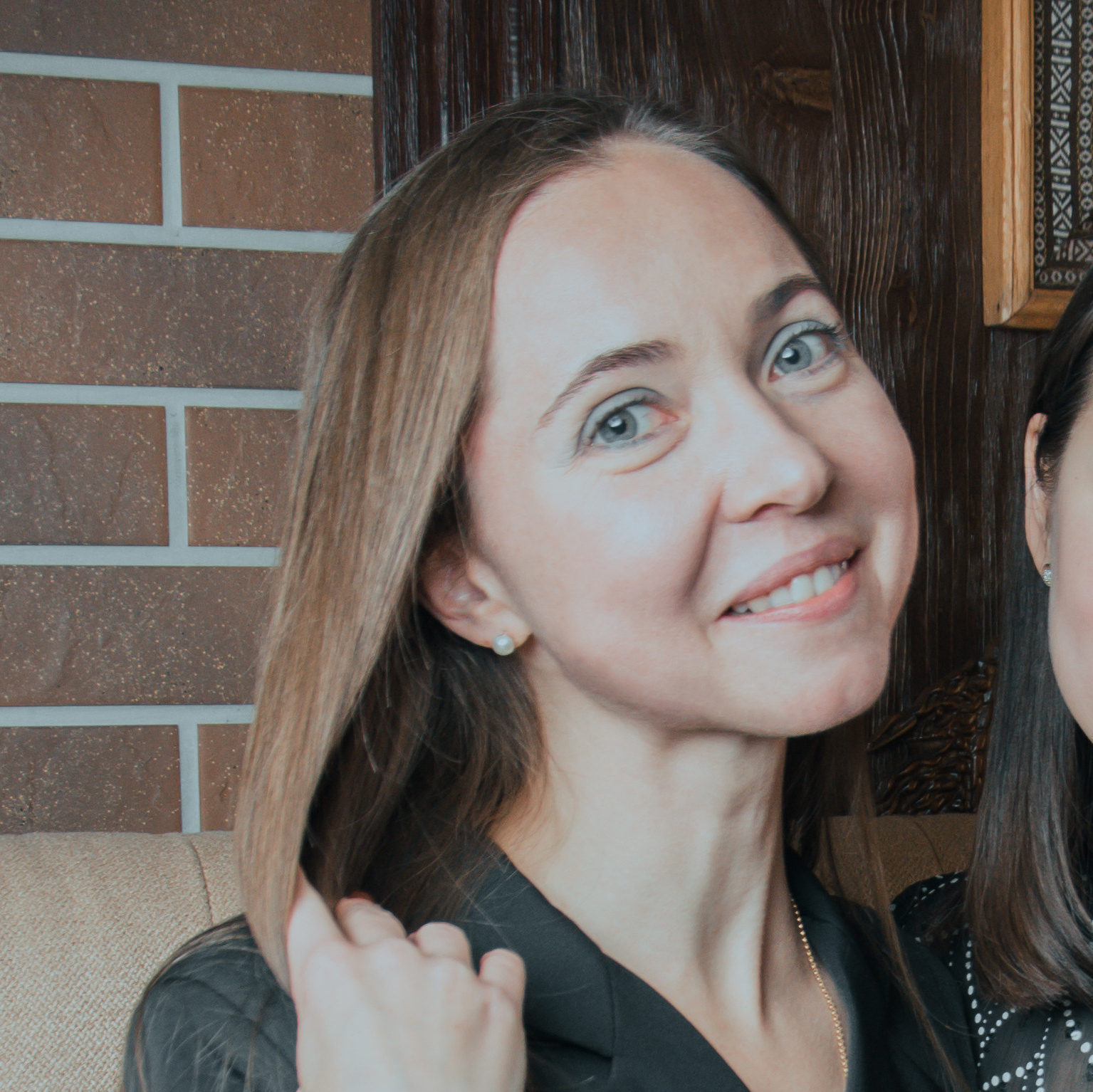 Портрет девушки в ресторане