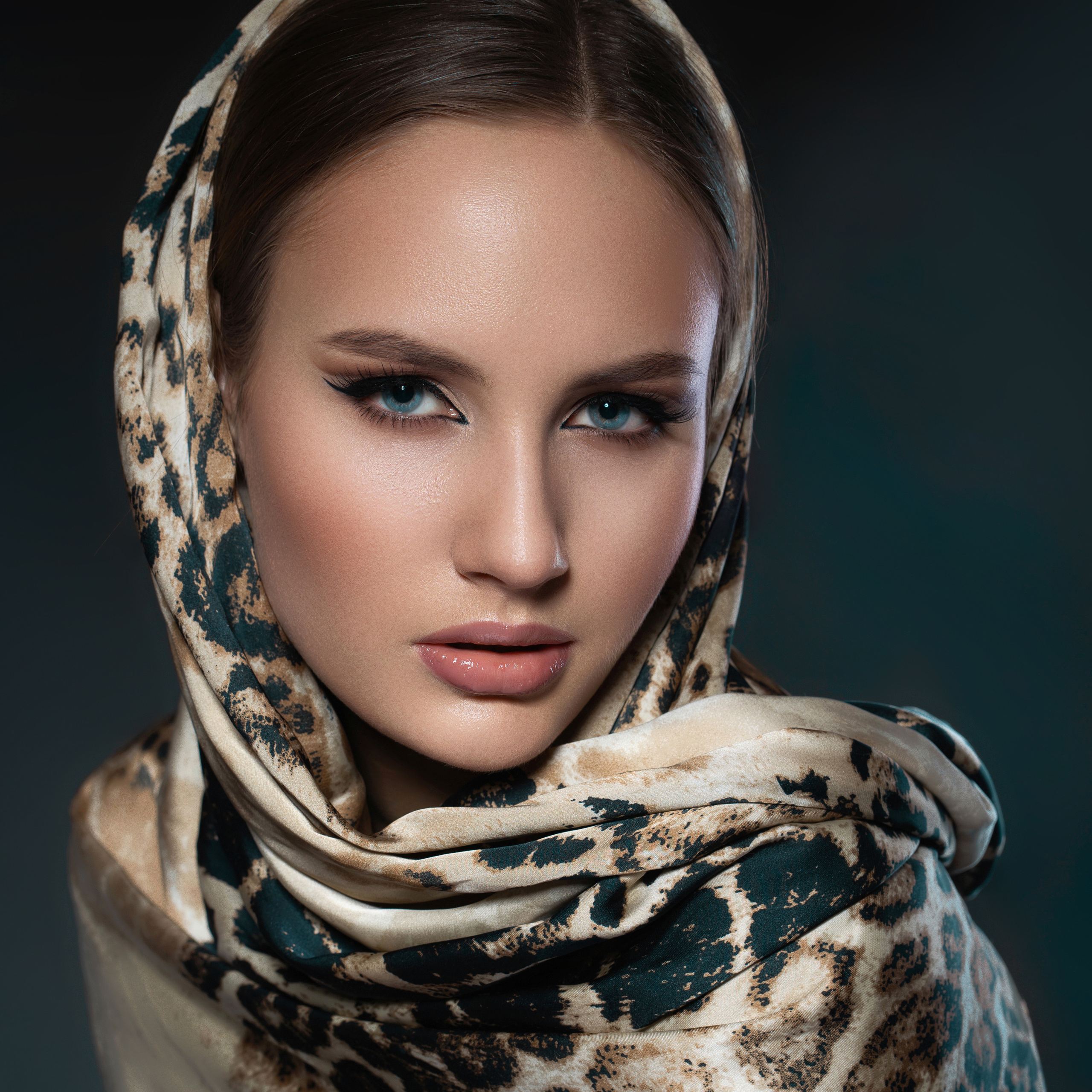 портрет девушки