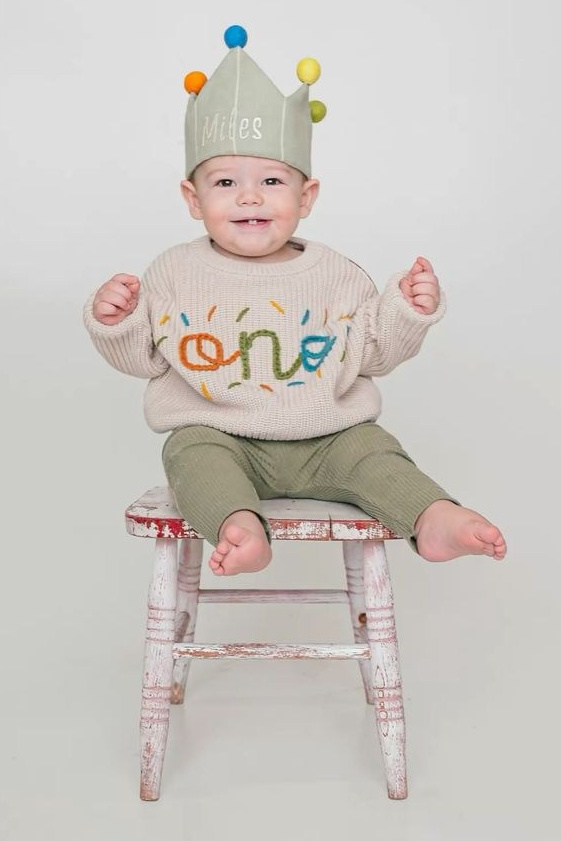 Годик, фотосессия на годик в Сочи, профессиональный детский фотограф. Полный образ, минимализм. Детский студийный фотограф Сочи