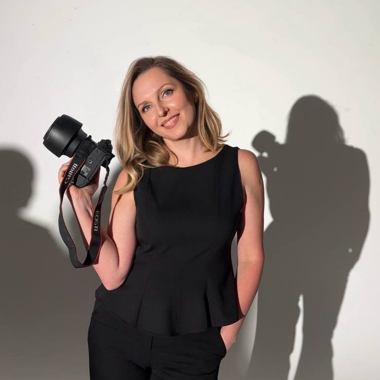 Контакты профессионального фотографа в Москве. Елена Шуваева | Визуальный стратег и фотограф в Москве