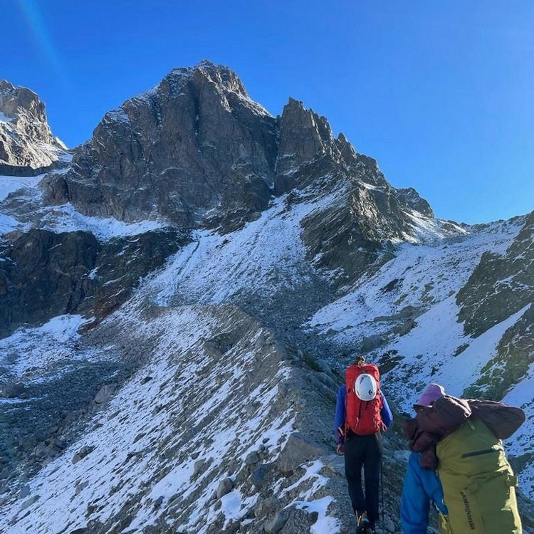 Pferderennen 02 — новая линия на «дикой» стене Кавказа. “Steel Angel”: women’s climbing award