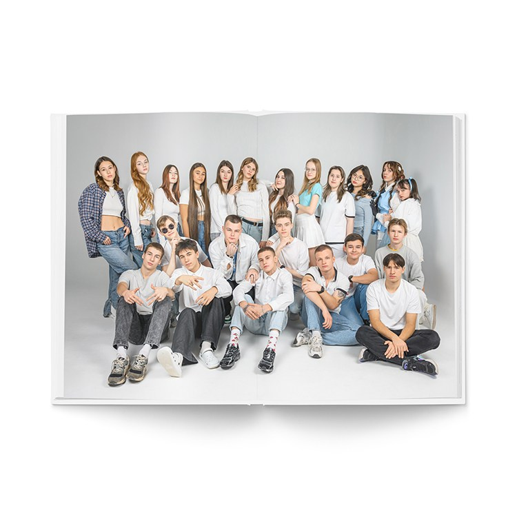 Альбом «Максимум» для 11-х классов. Фотограф Павел «Maverick» Усаченко