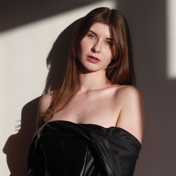 Контакты. Ларионова Виталина. Фотограф и видеограф в Санкт-Петербурге