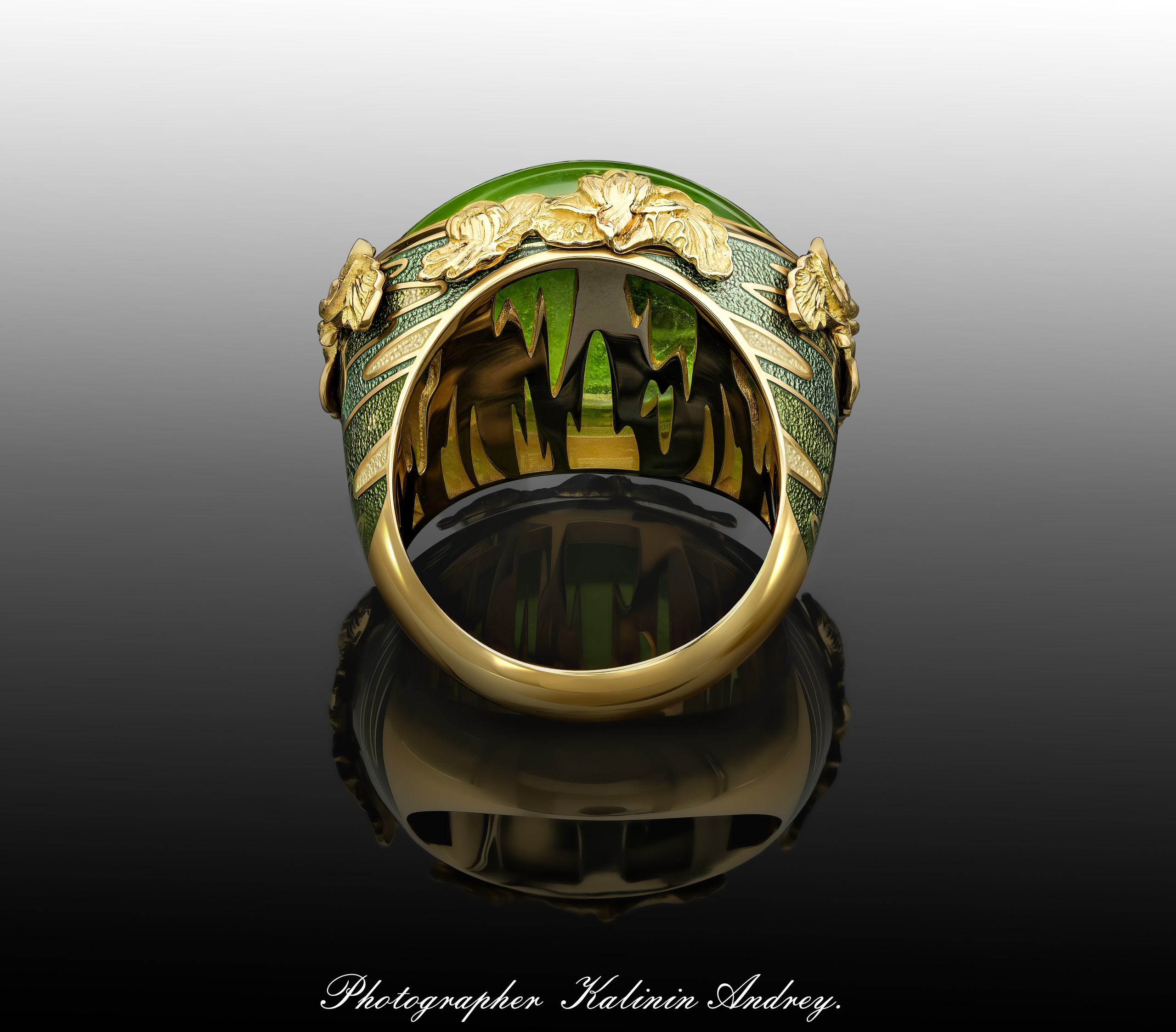 Ретушь фотографии ювелирных изделий драгоценных камней в Москве. Высококачественная профессиональная рекламная фотосъёмка ювелирных украшений, драгоценных камней в Москве. Обучение, консультация