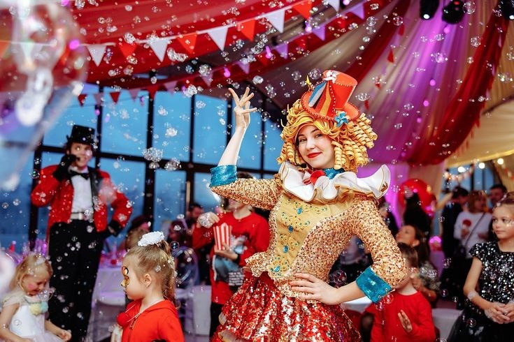 Аниматор и детские шоу. Izmailov loft