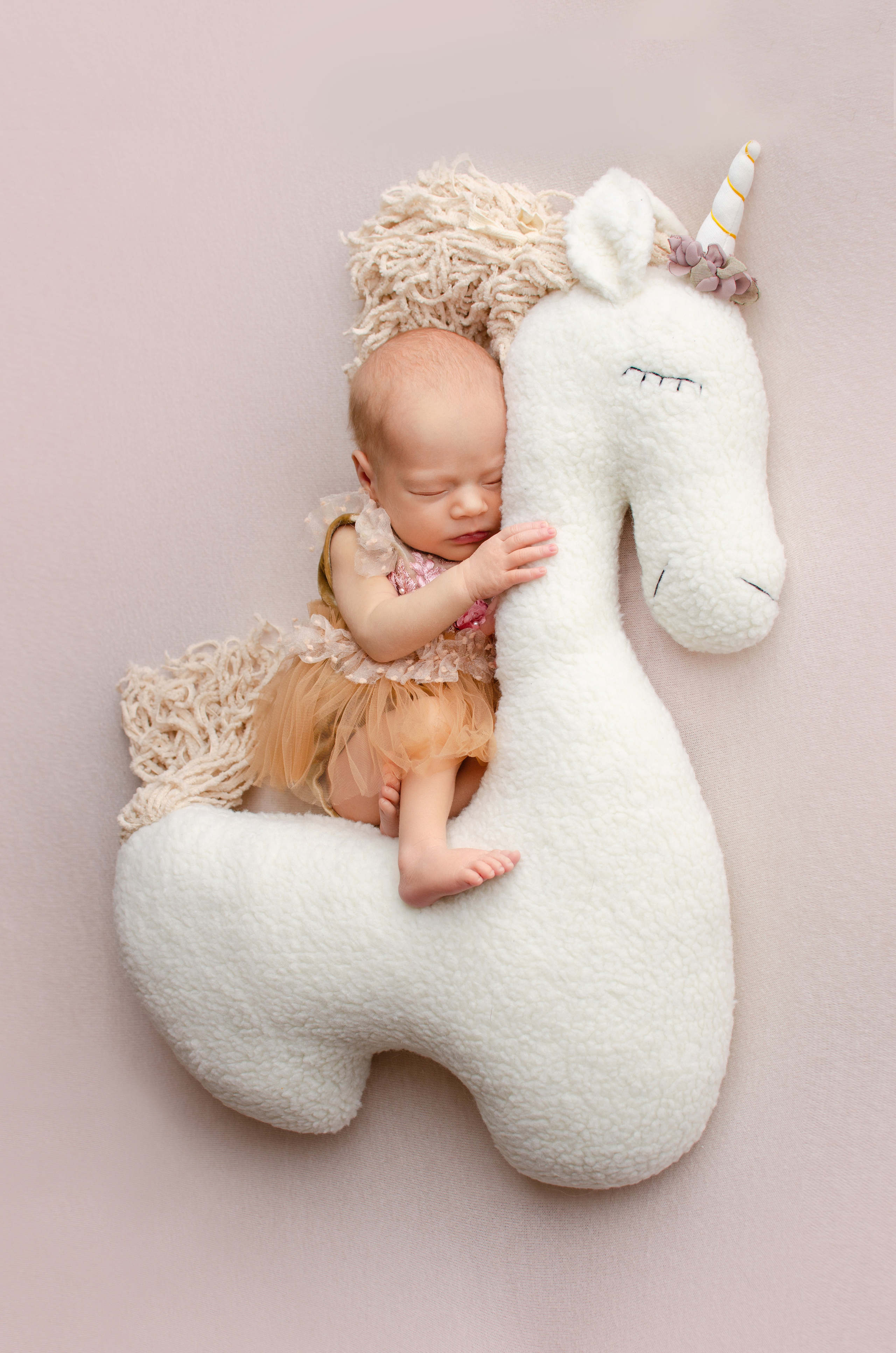 Фотограф новорождённых в Королёве, Москве и МО Жанна Романова