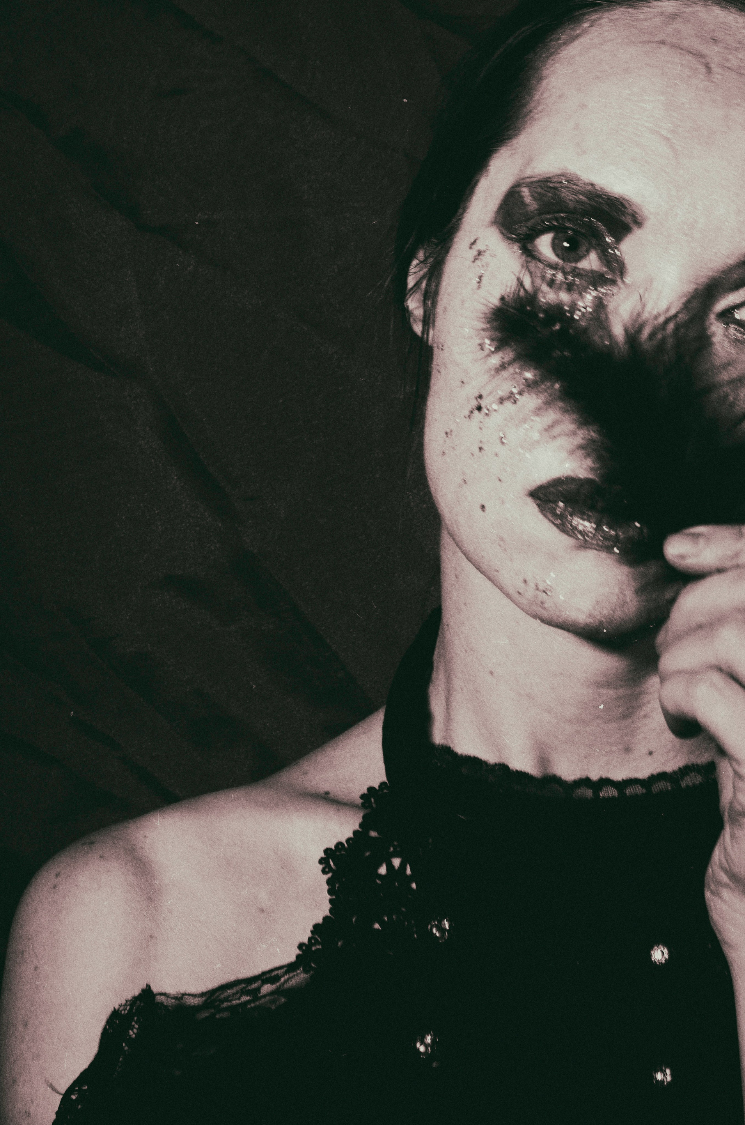 INTERNAL GLITCH. Yulia Yurchevskaya | Art Director & Visual Visionary